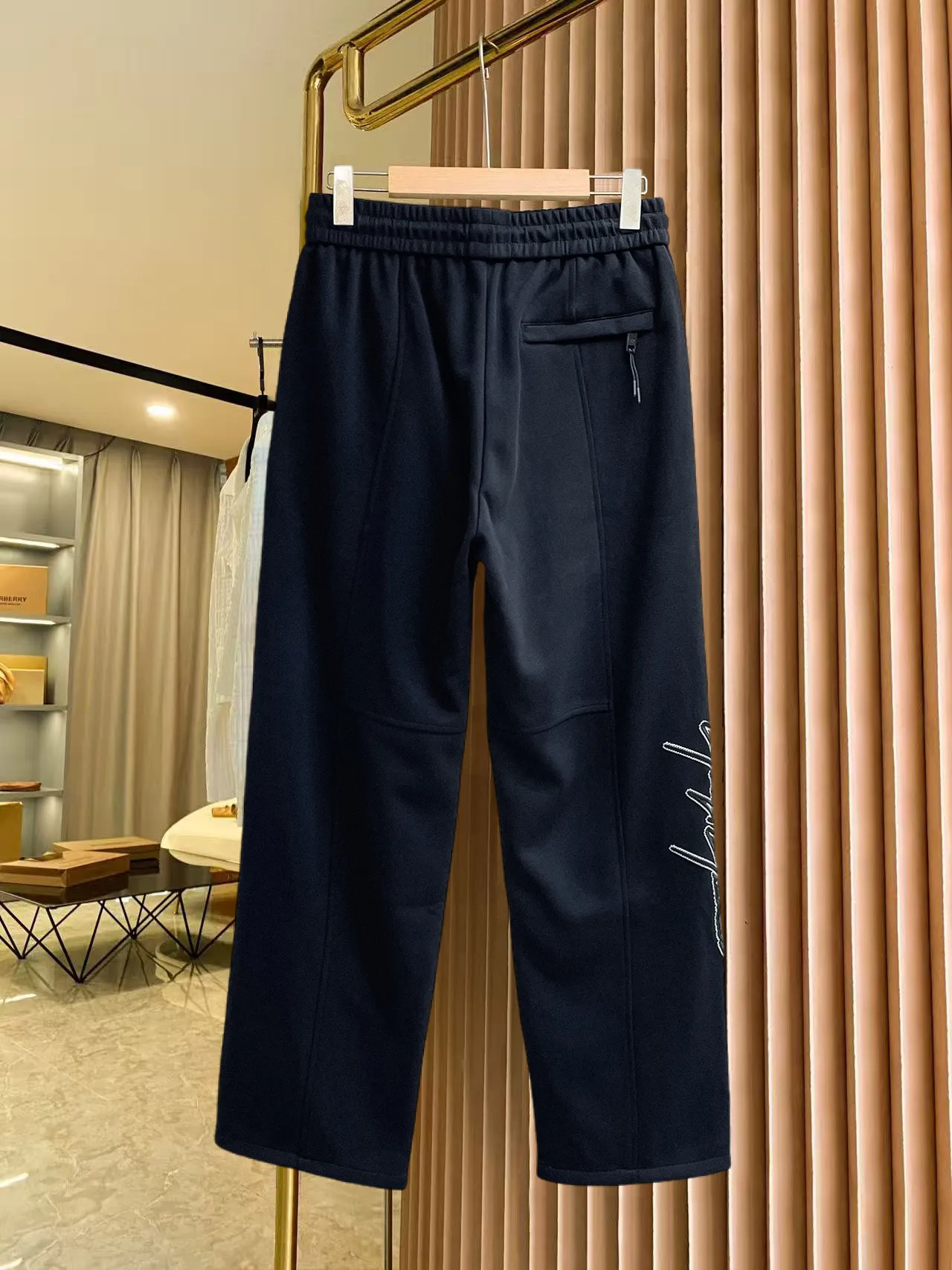 Y 3 [Higher version] The latest products for autumn and winter 2026, available at the counter simultaneously, original goods, fashionable casual trousers and casual pants, using imported original fabrics, top-grade embroidery 🪡 craft letter pattern logo, original hardware accessories decoration, simple yet fashionable, fashionable and handsome upper body, Sizes: M-3XL