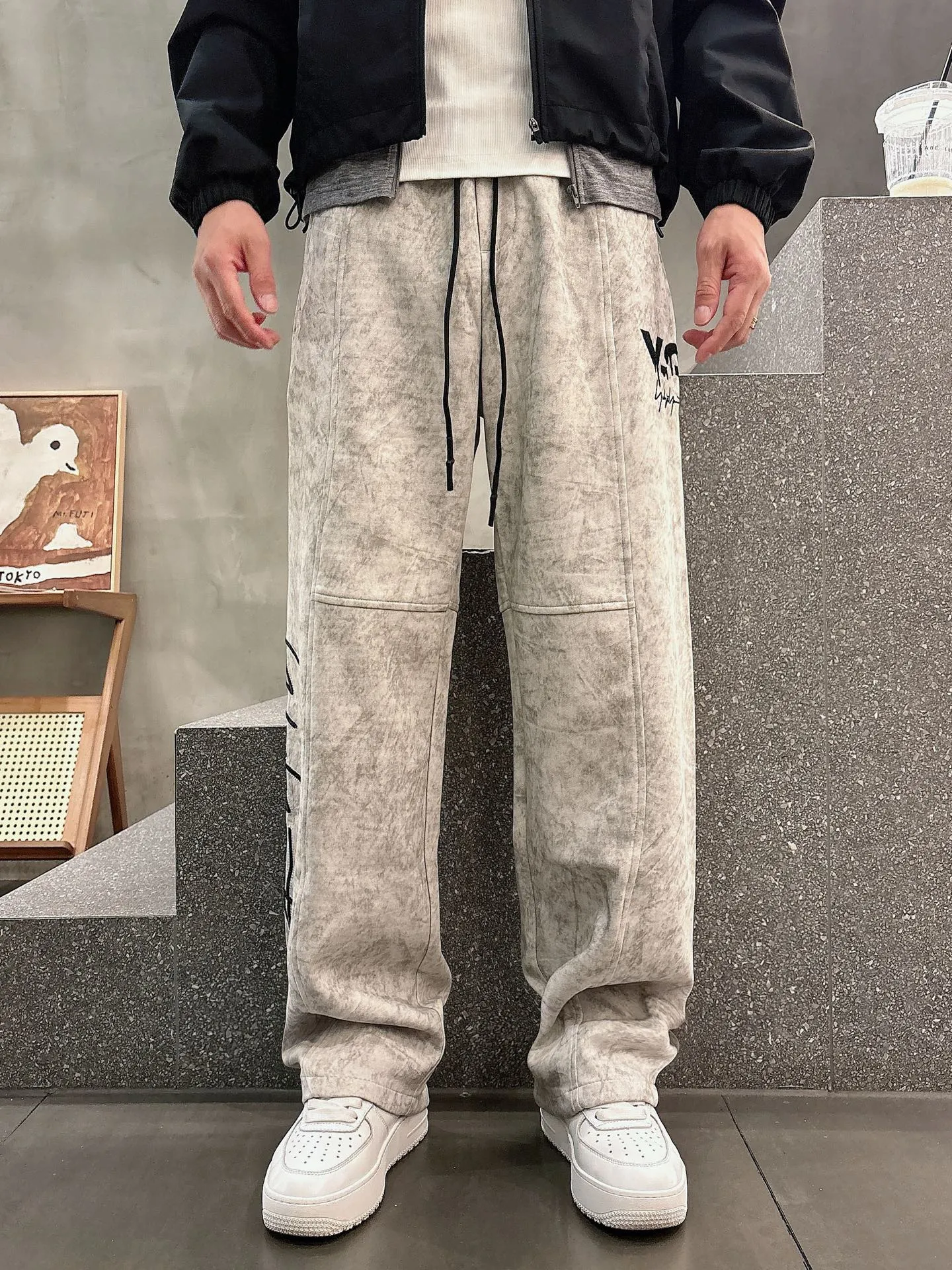 Y 3 [Higher version] The latest products for autumn and winter 2026, available at the counter simultaneously, original goods, fashionable casual trousers and casual pants, using imported original fabrics, top-grade embroidery 🪡 craft letter pattern logo, original hardware accessories decoration, simple yet fashionable, fashionable and handsome upper body, Sizes: M-3XL