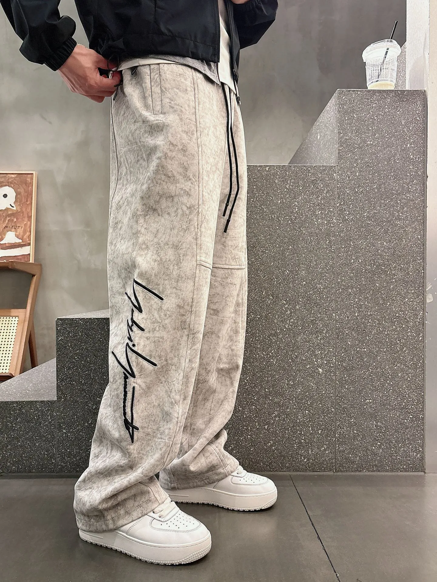 Y 3 [Higher version] The latest products for autumn and winter 2026, available at the counter simultaneously, original goods, fashionable casual trousers and casual pants, using imported original fabrics, top-grade embroidery 🪡 craft letter pattern logo, original hardware accessories decoration, simple yet fashionable, fashionable and handsome upper body, Sizes: M-3XL