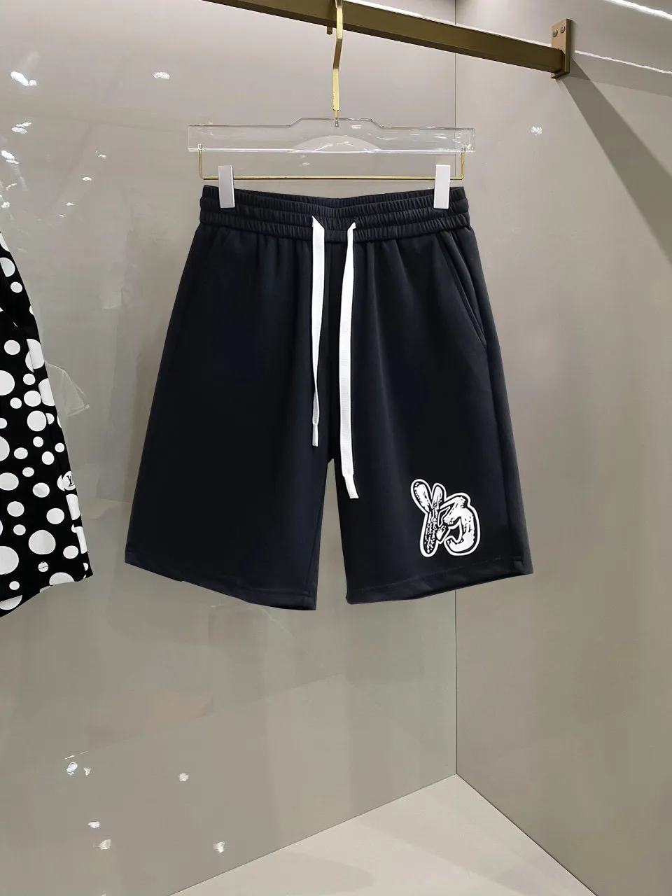 Y 3 Complete three standards 2026 summer New Arrival men's casual shorts, advanced custom-made Breathable fabric Breathable fabric with high elasticity and comfort, impeccable details, top-grade accessories, original logo design concept, delicate and soft feel! The upper body fit is awesome! Size: M-XXXL Please state your height and weight when ordering