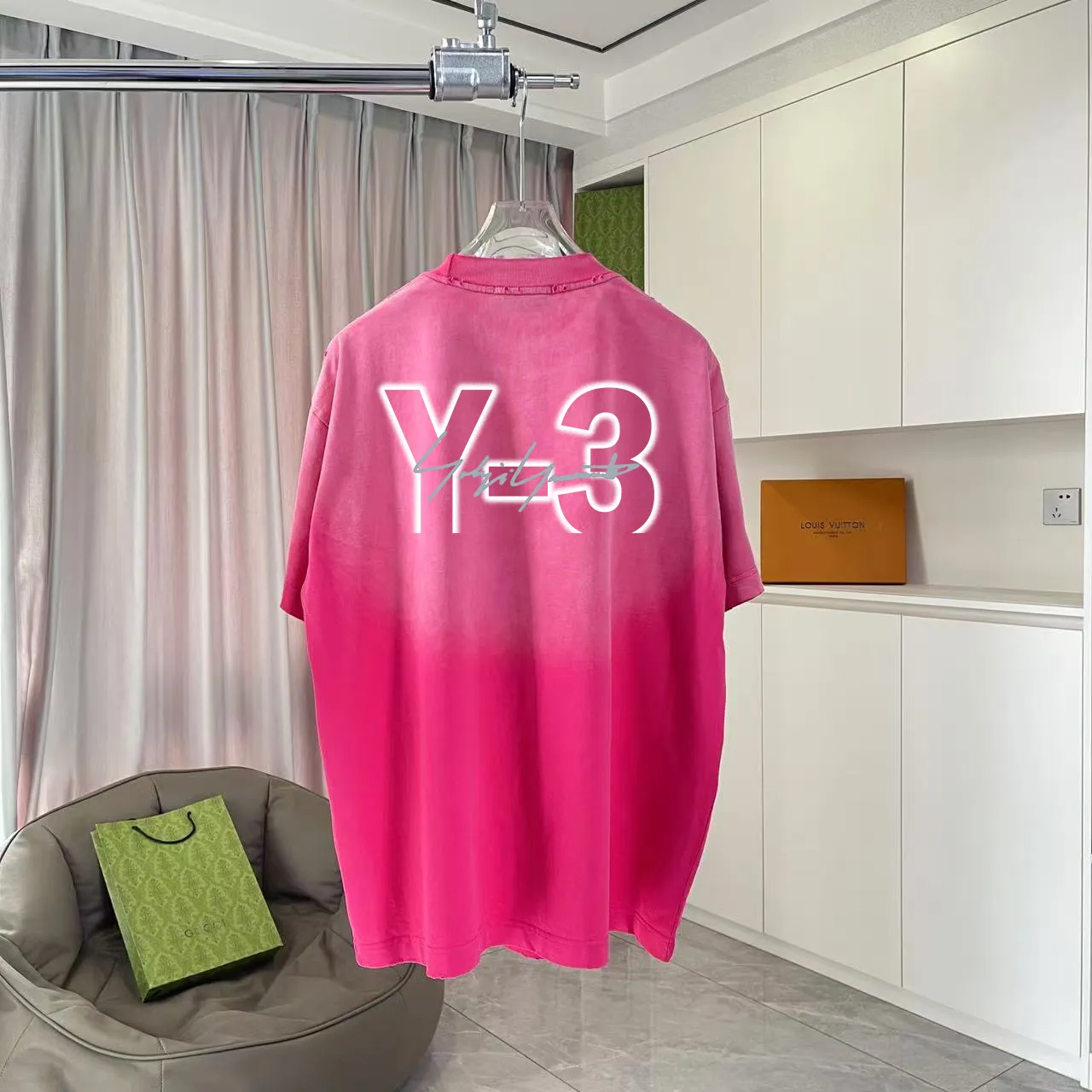 Y-3 2025 Summer New Arrival Washed gradient old and worn Personalized letter logo printing Short-sleeved T-shirt Customized fabric g Men and women Same Style Size: S M L XL XXL Five sizes Color: Black Gray Gradient black Gradient red
