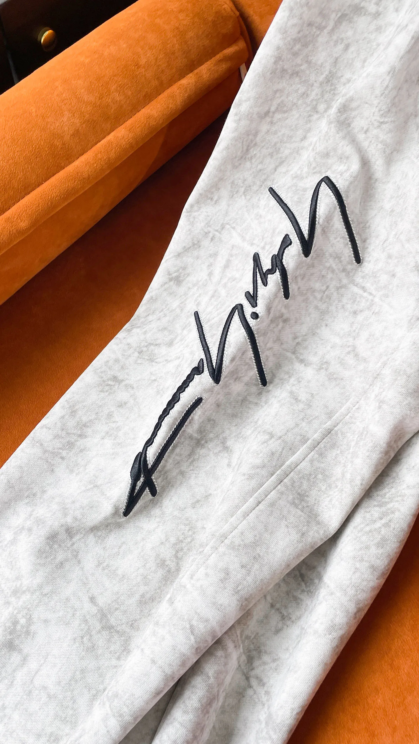 Y 3 [Higher version] The latest products for autumn and winter 2026, available at the counter simultaneously, original goods, fashionable casual trousers and casual pants, using imported original fabrics, top-grade embroidery 🪡 craft letter pattern logo, original hardware accessories decoration, simple yet fashionable, fashionable and handsome upper body, Sizes: M-3XL