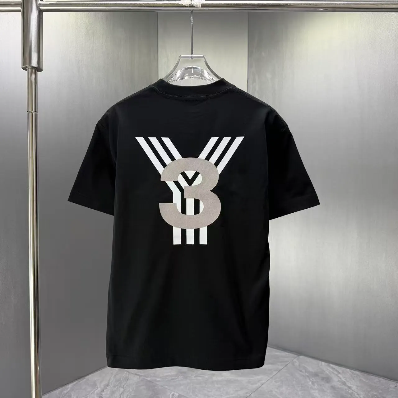 Y 3 Yohji Yamamoto 2026 Spring and Summer New Arrival short-sleeved T-shirt Customized pure cotton letter logo flocked patch Color: Black White Color Sizes: S M L XL XXL