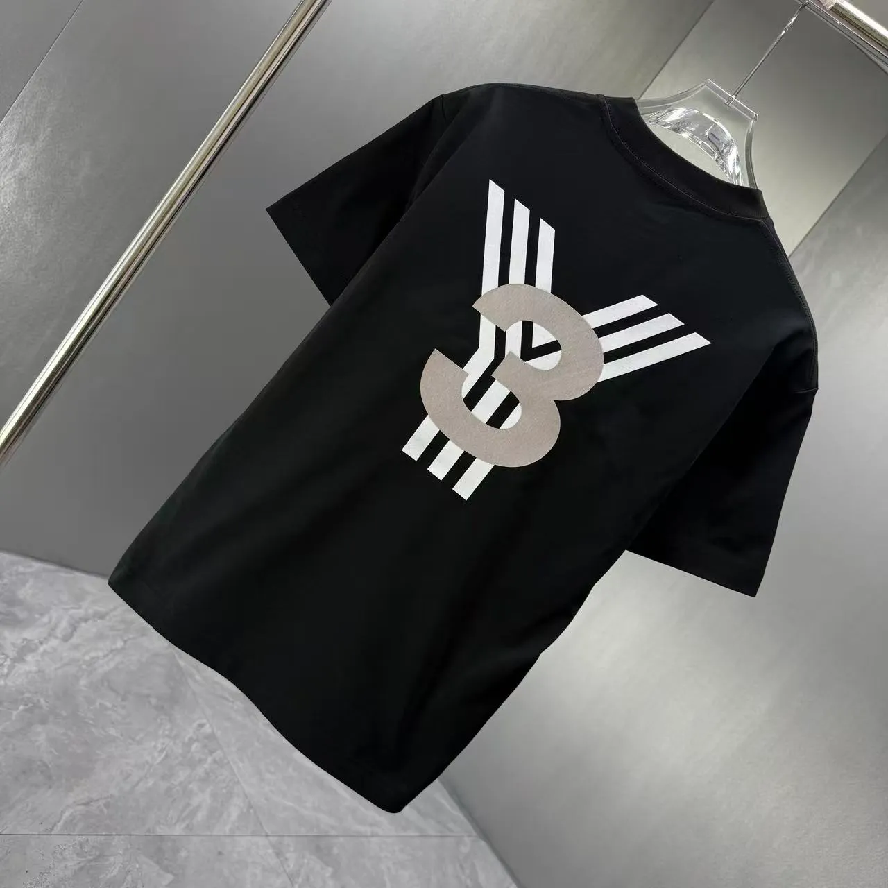 Y 3 Yohji Yamamoto 2026 Spring and Summer New Arrival short-sleeved T-shirt Customized pure cotton letter logo flocked patch Color: Black White Color Sizes: S M L XL XXL