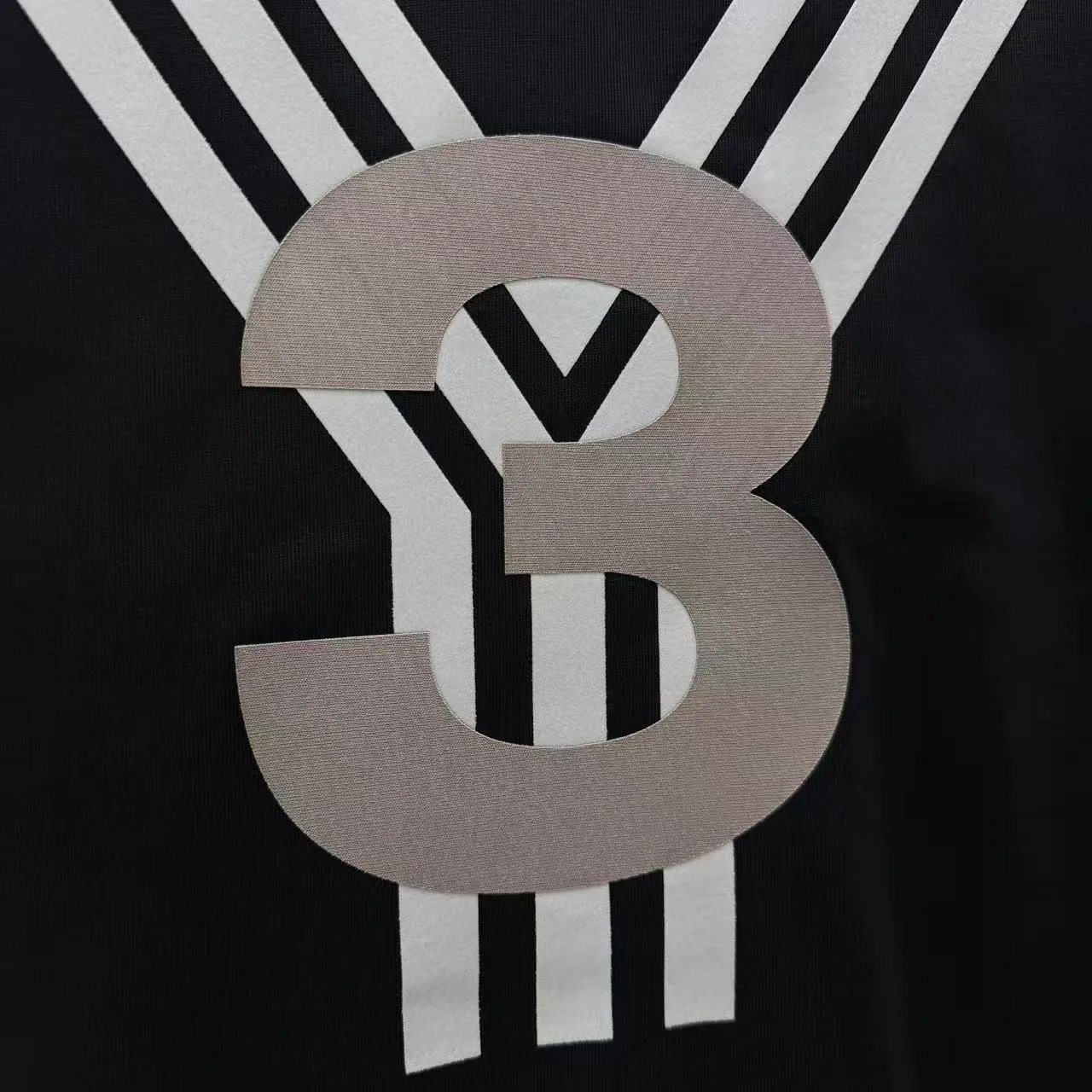 Y 3 Yohji Yamamoto 2026 Spring and Summer New Arrival short-sleeved T-shirt Customized pure cotton letter logo flocked patch Color: Black White Color Sizes: S M L XL XXL