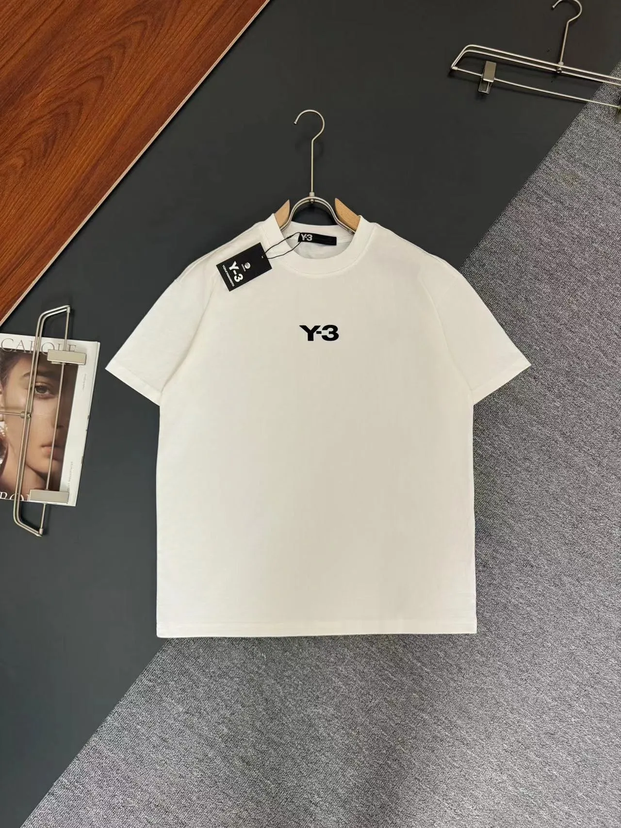 Y-3*Yoji Yamamoto*The most New Arrival round neck fashionable short-sleeved T-shirt in spring and summer, flocking➕printing process logo design, heavyweight pure cotton double yarn pure cotton fabric! Comfortable against the skin, durable and easy to wear, meticulous original craftsmanship, a must-have for casual Versatile Sizes S M L XL XXL