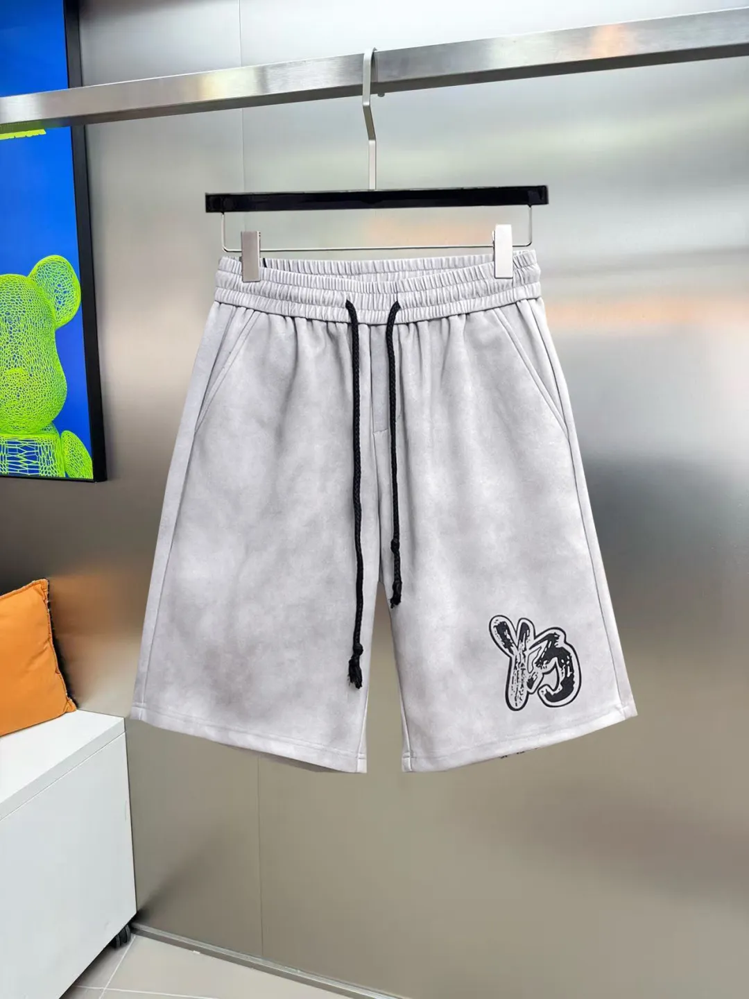 Y 3 Complete three standards 2026 summer New Arrival men's casual shorts, advanced custom-made Breathable fabric Breathable fabric with high elasticity and comfort, impeccable details, top-grade accessories, original logo design concept, delicate and soft feel! The upper body fit is awesome! Size: M-XXXL Please state your height and weight when ordering