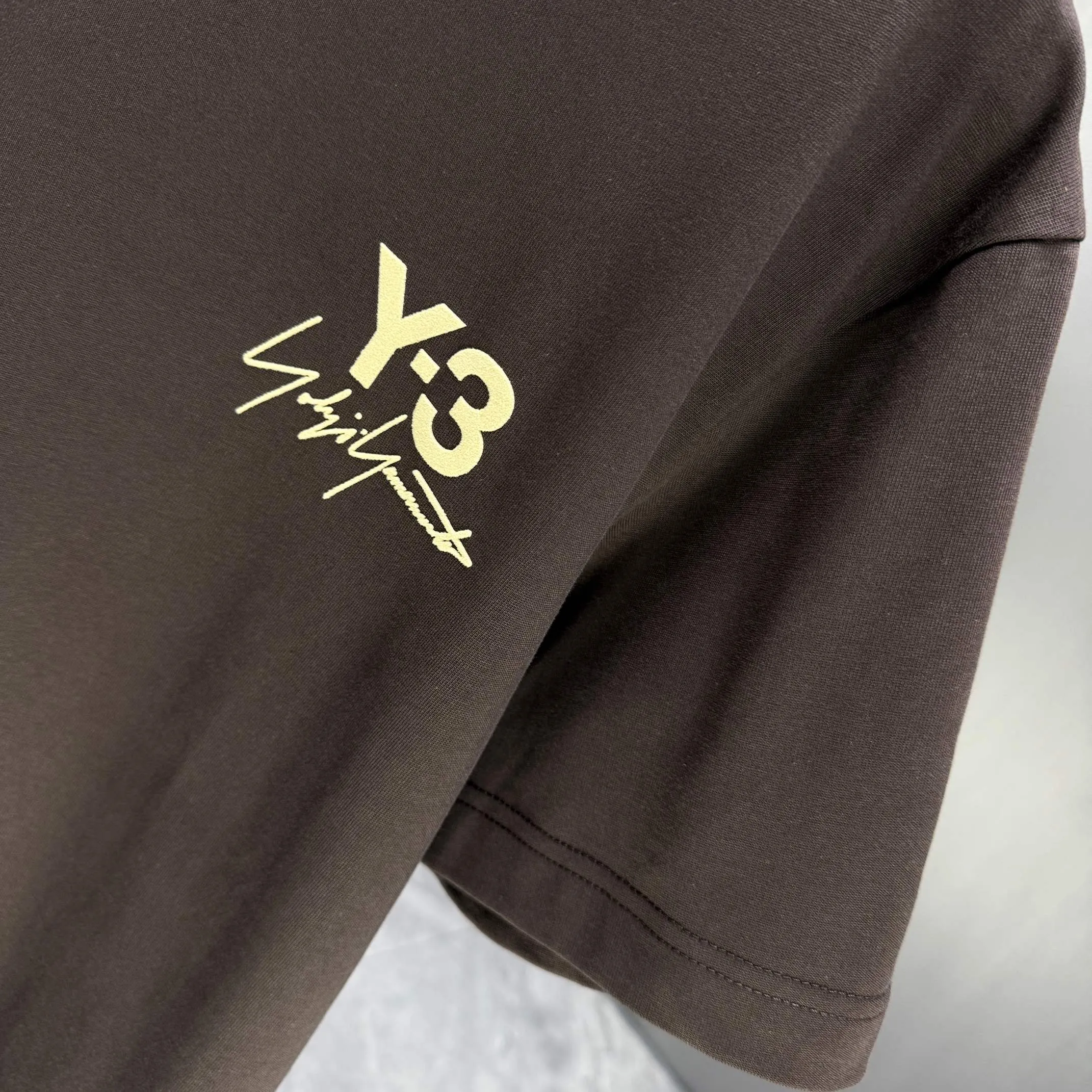 Y 3 Yohji Yamamoto 2026 Spring and Summer New Arrival short-sleeved T-shirt Customized pure cotton letter logo flocking Color: Black White Color Sizes: S M L XL XXL