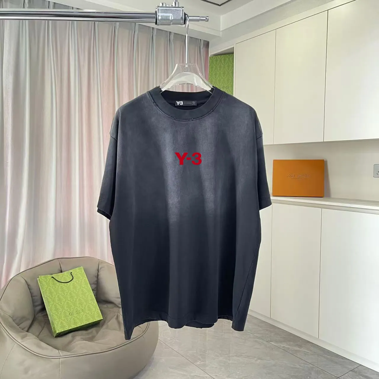 Y-3 2025 Summer New Arrival Washed gradient old and worn Personalized letter logo printing Short-sleeved T-shirt Customized fabric g Men and women Same Style Size: S M L XL XXL Five sizes Color: Black Gray Gradient black Gradient red