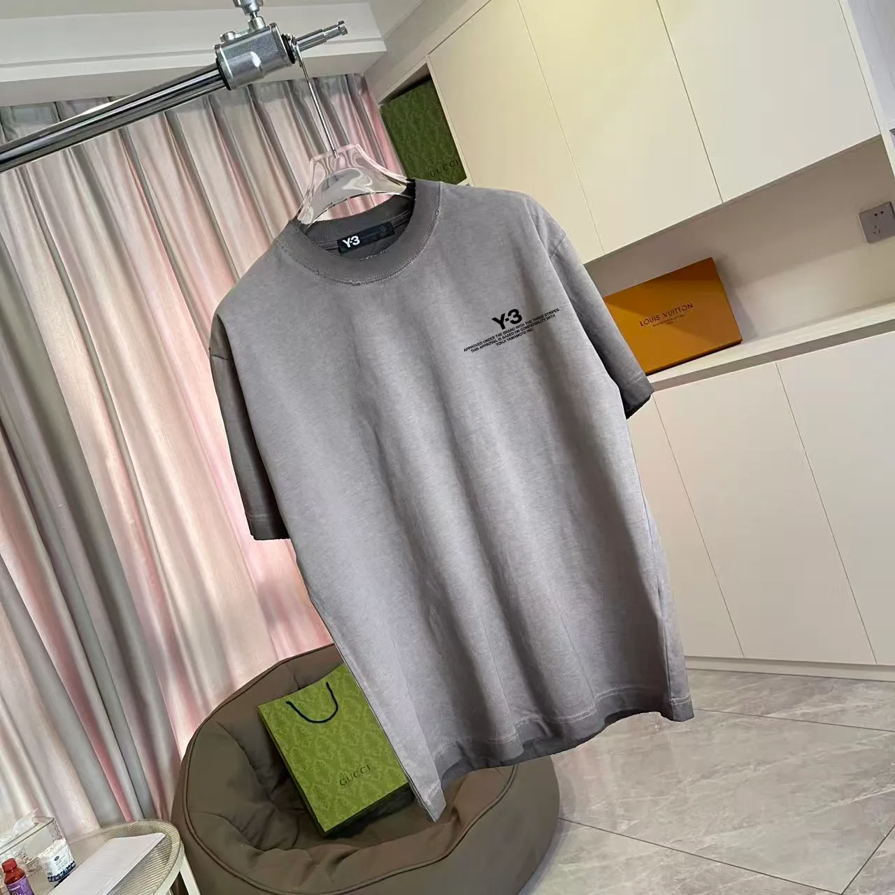 Y-3 2026 Summer New Arrival Washed, distressed, personalized letter logo print, short-sleeved T-shirt, customized fabric g Men and women Same Style Size: S M L XL XXL Five sizes Color: White Brown Purple Gray