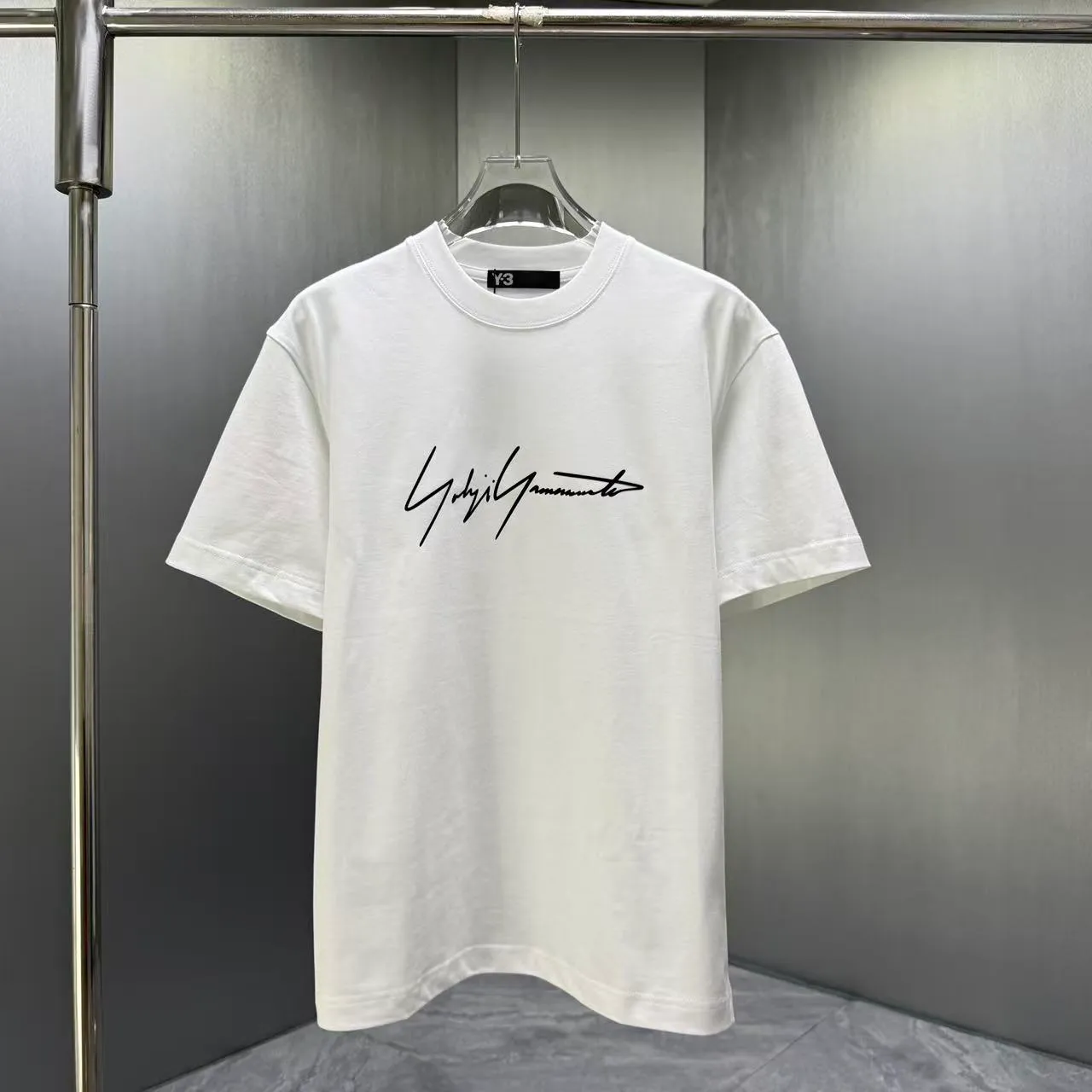 Y 3 Yohji Yamamoto 2026 Spring and Summer New Arrival short-sleeved T-shirt Customized pure cotton letter logo flocking Color: Black White Color Sizes: S M L XL XXL