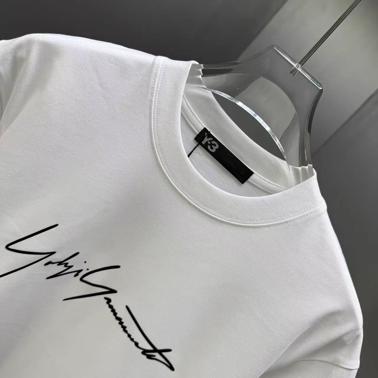 Y 3 Yohji Yamamoto 2026 Spring and Summer New Arrival short-sleeved T-shirt Customized pure cotton letter logo flocking Color: Black White Color Sizes: S M L XL XXL