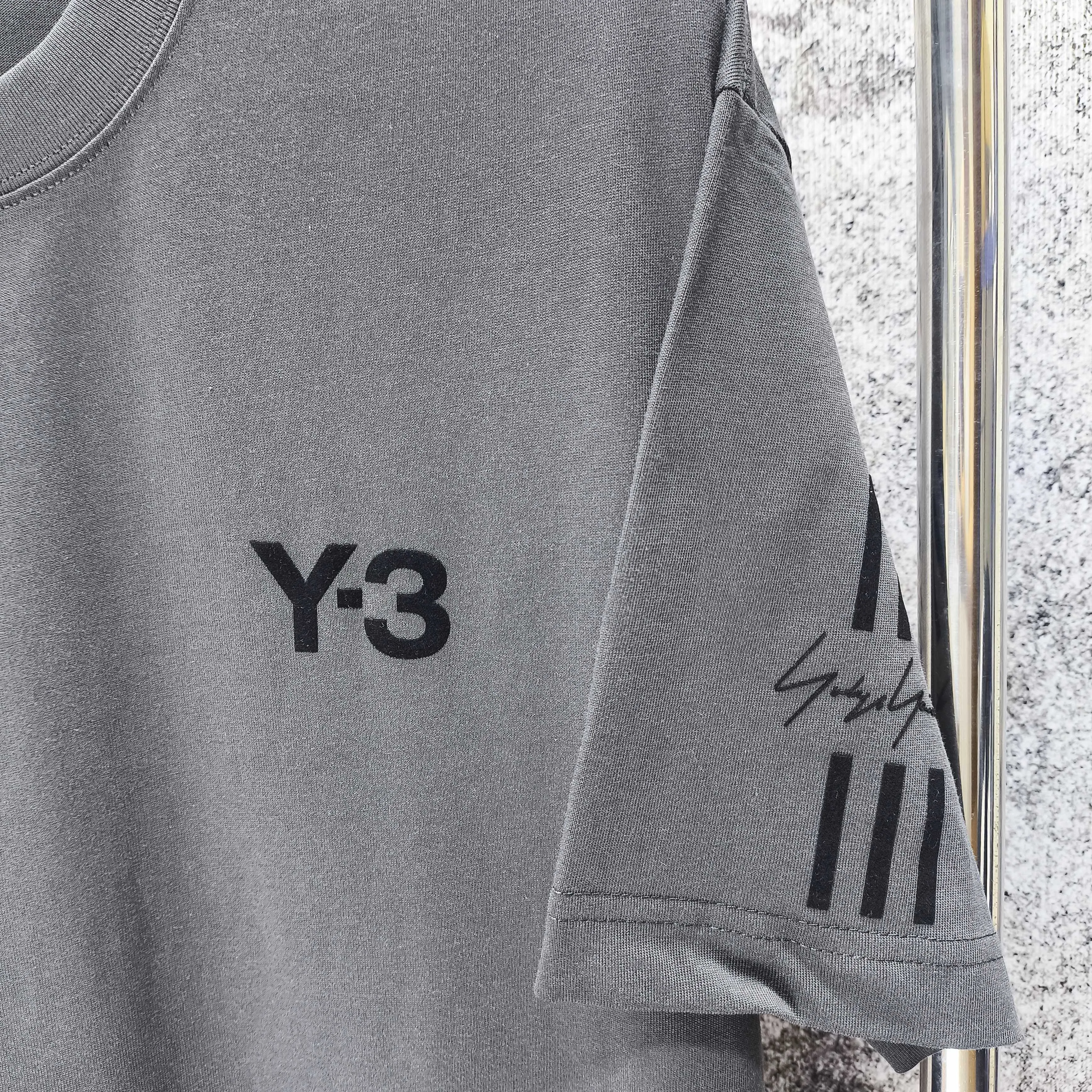 Y 3 Yohji Yamamoto 2026 Spring and Summer New Arrival flocked logo short-sleeved T-shirt loose fit for men and women Same Style Size S M L XL XXL Black White Gray