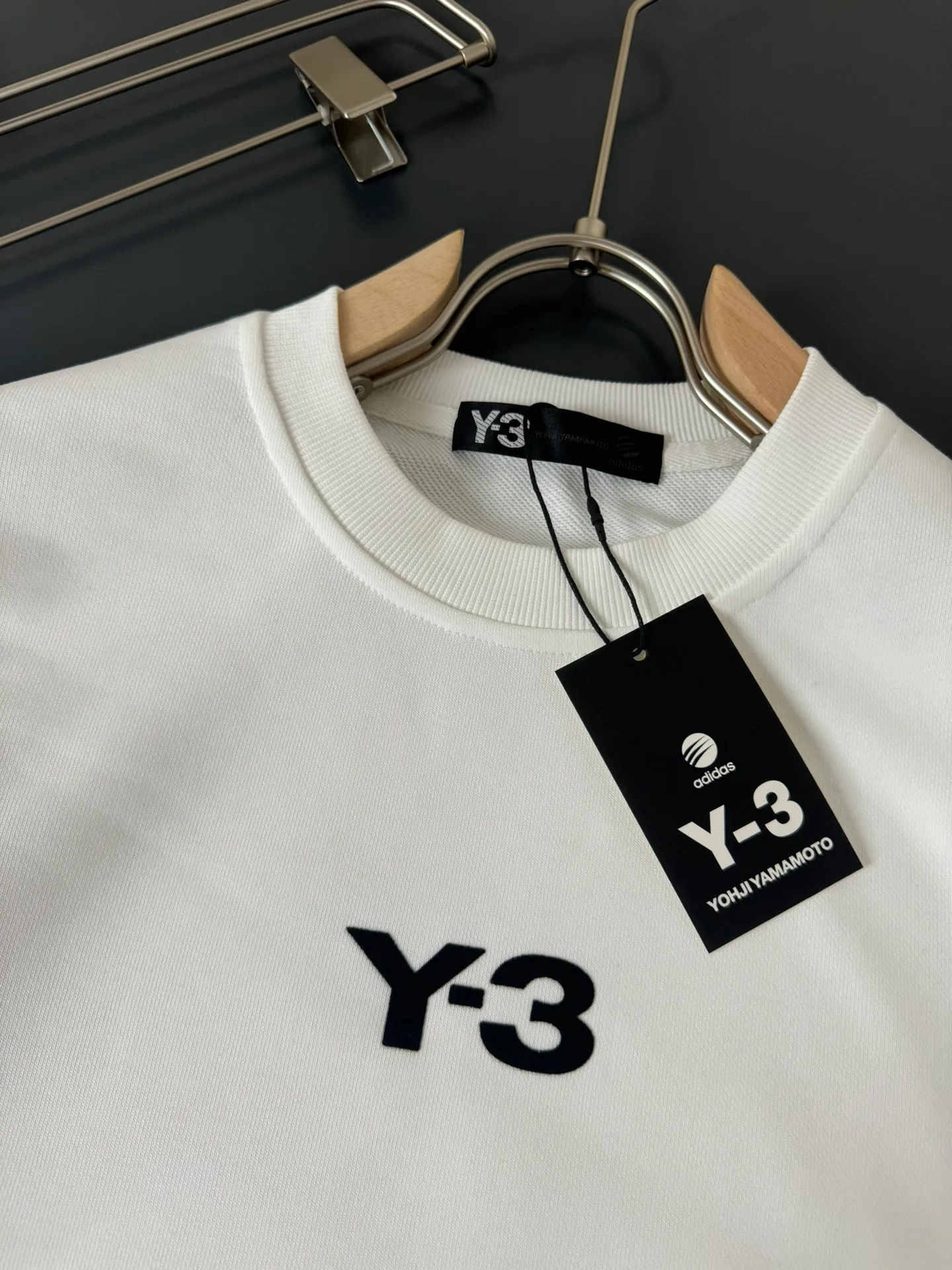 Y-3*Yoji Yamamoto*The most New Arrival round neck fashionable long-sleeved sweatshirt in autumn and winter, flocking➕printing process logo design, pure cotton fabric! Comfortable against the skin, durable and easy to wear, meticulous original craftsmanship, a must-have for casual Versatile Sizes S M L XL XXL