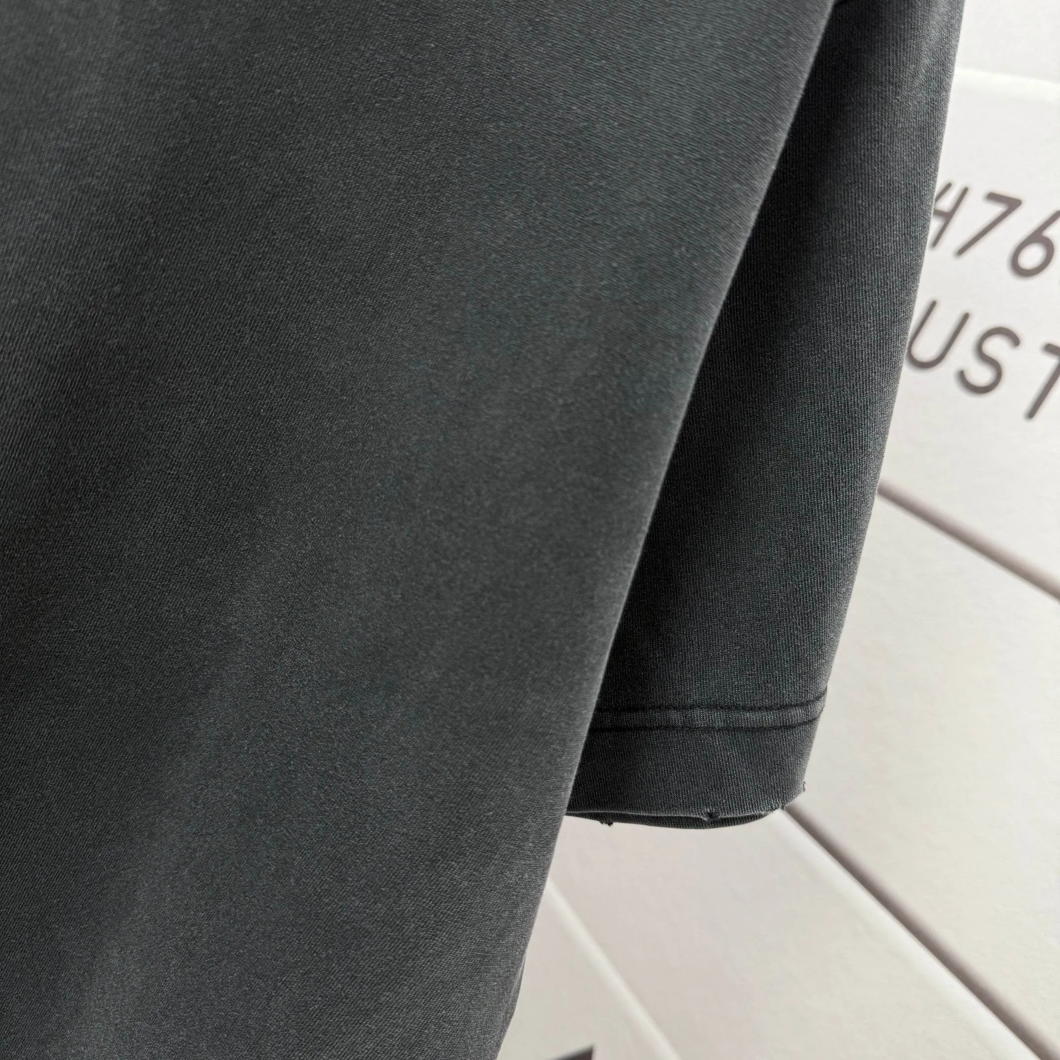 # 95 Y 3*Yamamoto*Yoji 2026 Spring and Summer New Arrival Washed and worn Round neck short-sleeved tee Men and women Same Style Loose version Embroidered letters Color: Washed black Washed white Washed red Washed green Size: S M L XL XXL Size: S (90-130 pounds) M (120-150 pounds) L (140-165 pounds) XL (160-180 pounds) XXL (180 pounds)