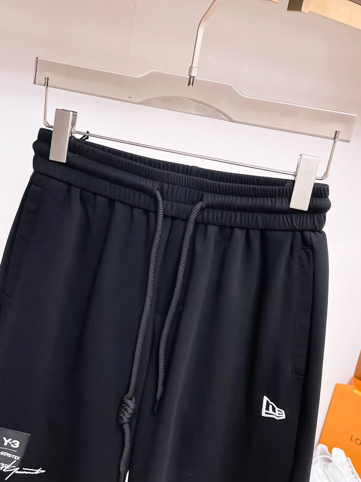 Y 3 Complete three standards 2026 summer New Arrival men's casual shorts, advanced custom-made Breathable fabric Breathable fabric with high elasticity and comfort, impeccable details, top-grade accessories, original logo design concept, delicate and soft feel! The upper body fit is awesome! Size: M-XXXL Please state your height and weight when ordering