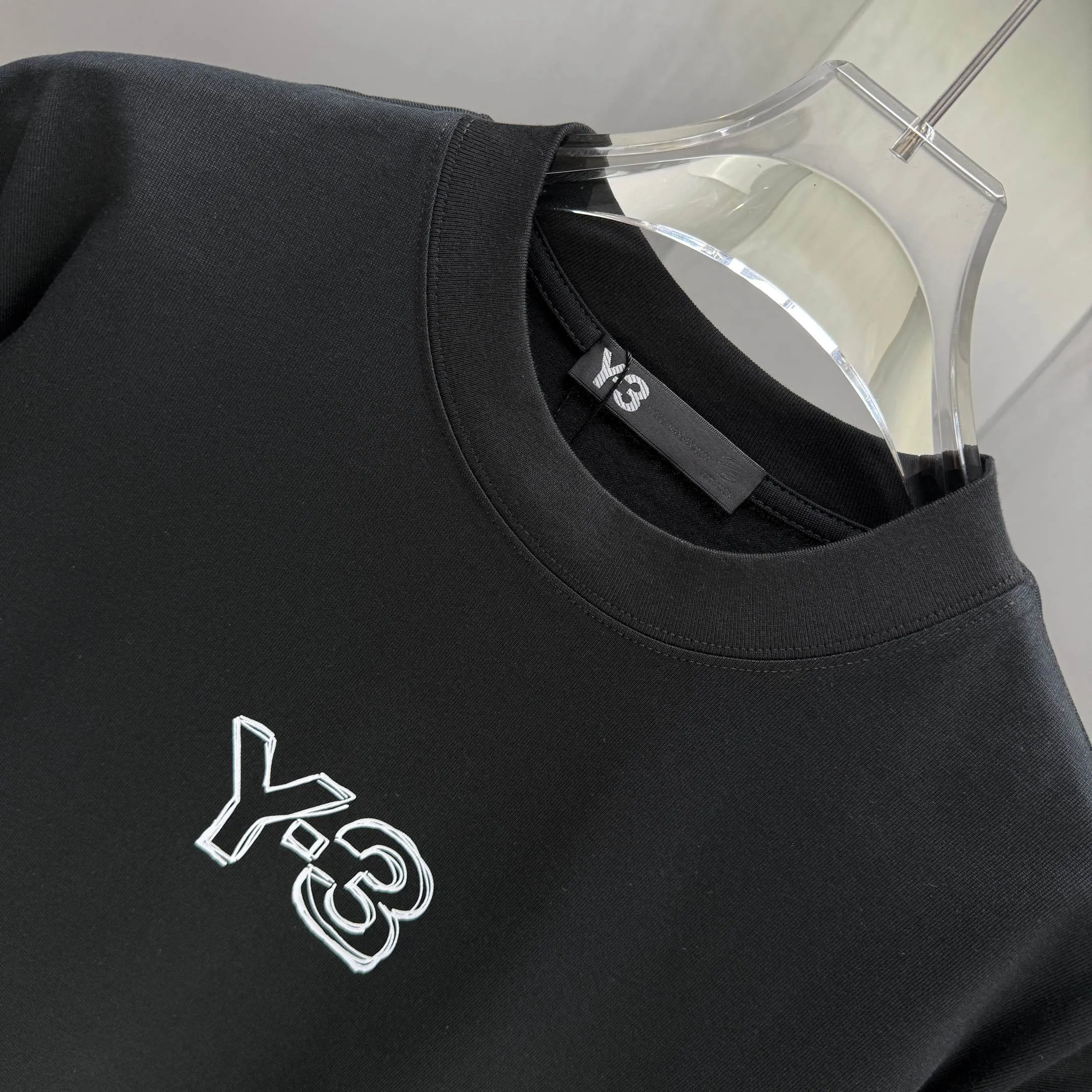 Y 3 Yohji Yamamoto 2026 Spring and Summer New Arrival short-sleeved T-shirt Customized cotton letter logo printing Color: Black White Color Sizes: S M L XL XXL