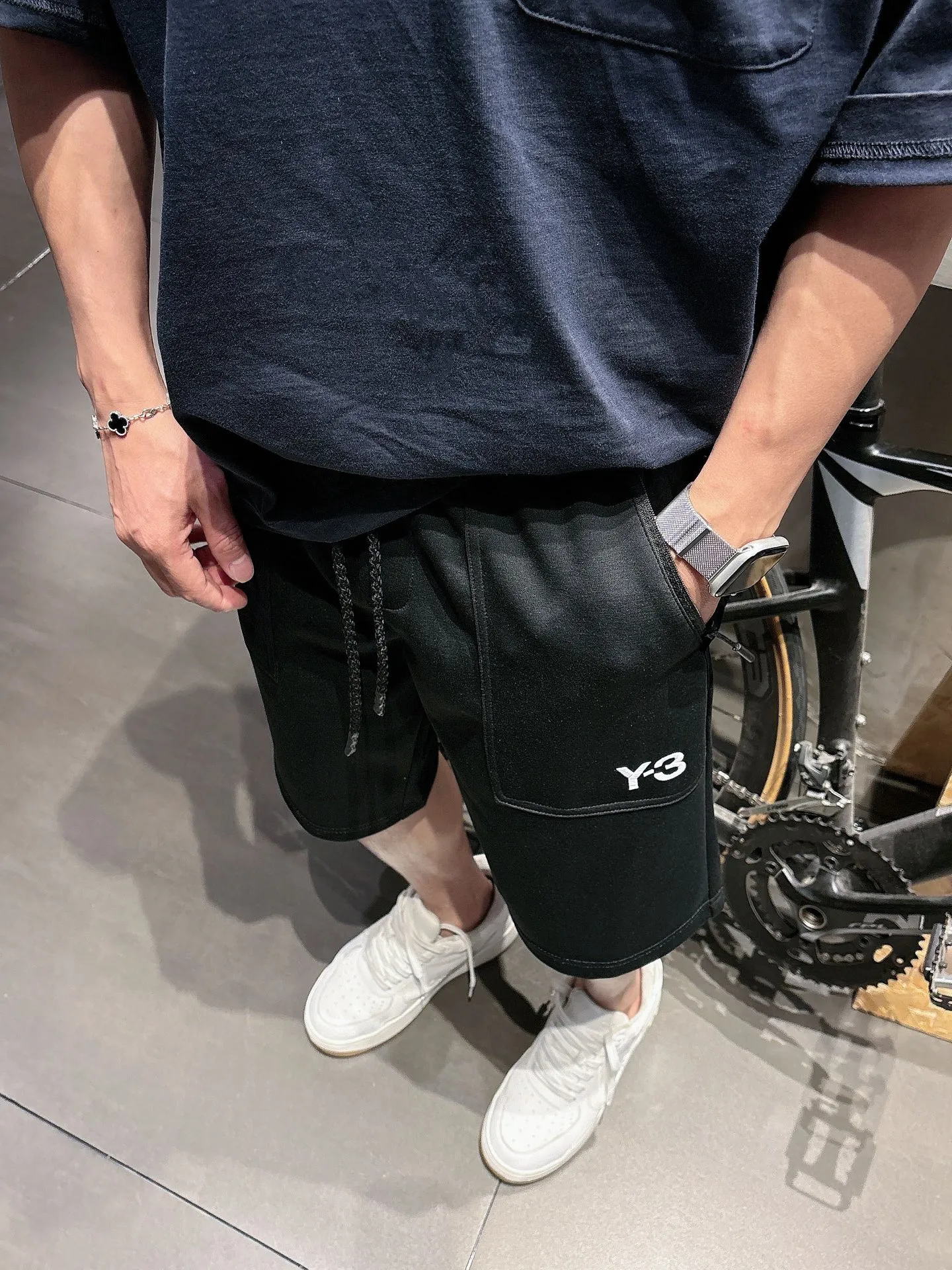 Y 3 Complete three standards 2026 summer New Arrival men's casual shorts, advanced custom-made Breathable fabric Breathable fabric with high elasticity and comfort, impeccable details, top-grade accessories, original logo design concept, delicate and soft feel! The upper body fit is awesome! Size: M-XXXL Please state your height and weight when ordering
