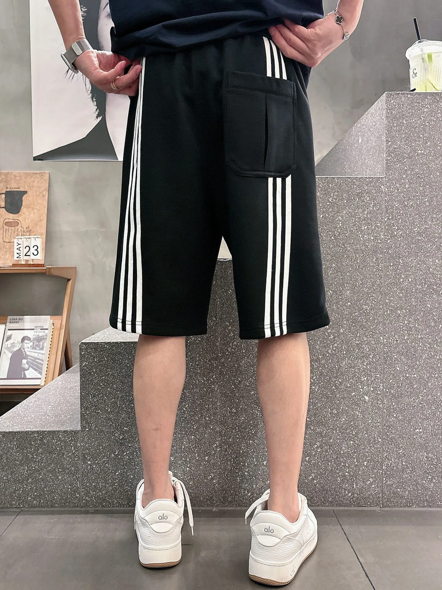 Y 3 Complete three standards 2026 summer New Arrival men's casual shorts, advanced custom-made Breathable fabric Breathable fabric with high elasticity and comfort, impeccable details, top-grade accessories, original logo design concept, delicate and soft feel! The upper body fit is awesome! Size: M-XXXL Please state your height and weight when ordering