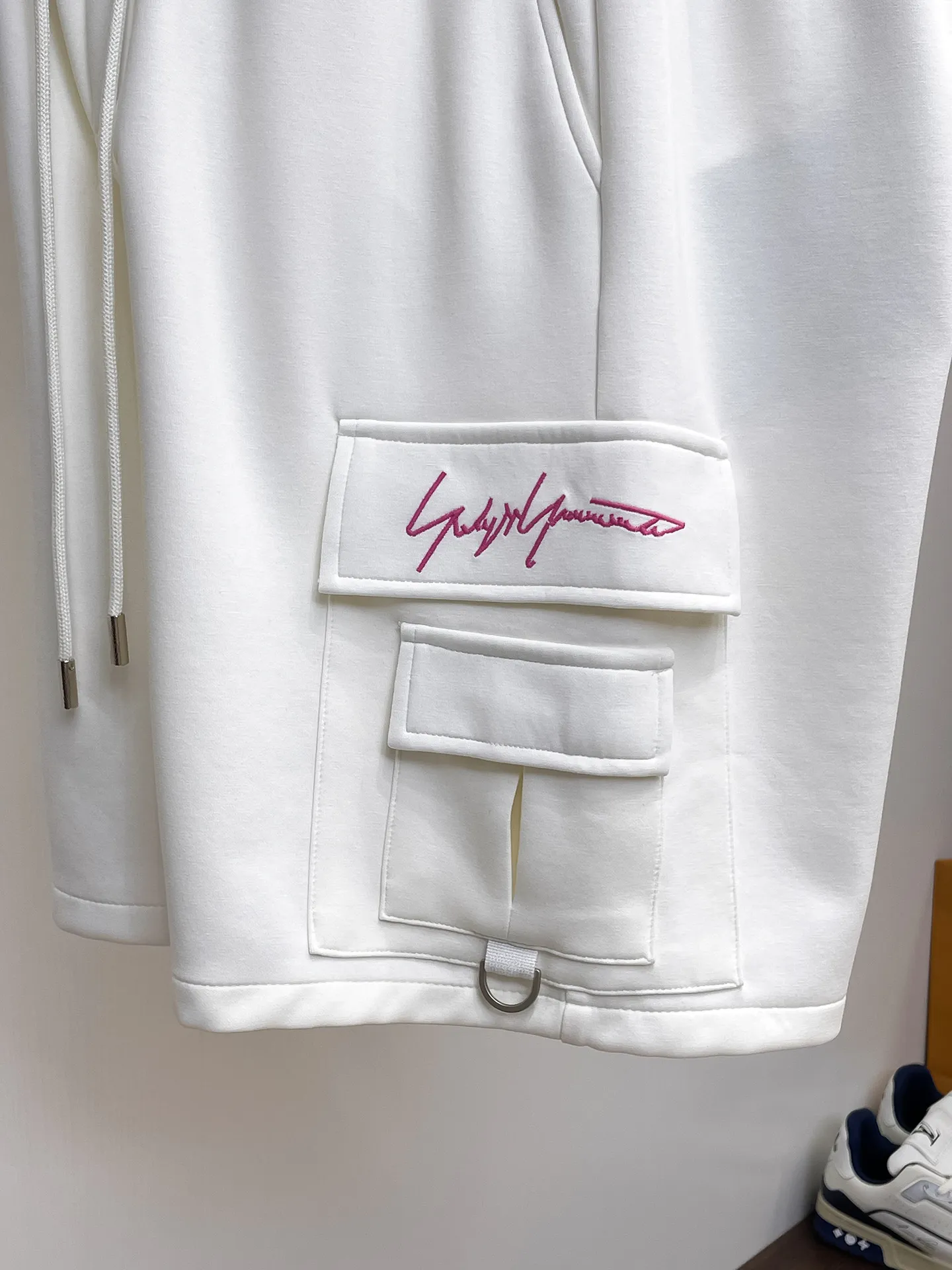 Y 3 Complete three standards 2026 summer New Arrival men's casual shorts, advanced custom-made Breathable fabric Breathable fabric with high elasticity and comfort, impeccable details, top-grade accessories, original logo design concept, delicate and soft feel! The upper body fit is awesome! Size: M-XXXL Please state your height and weight when ordering