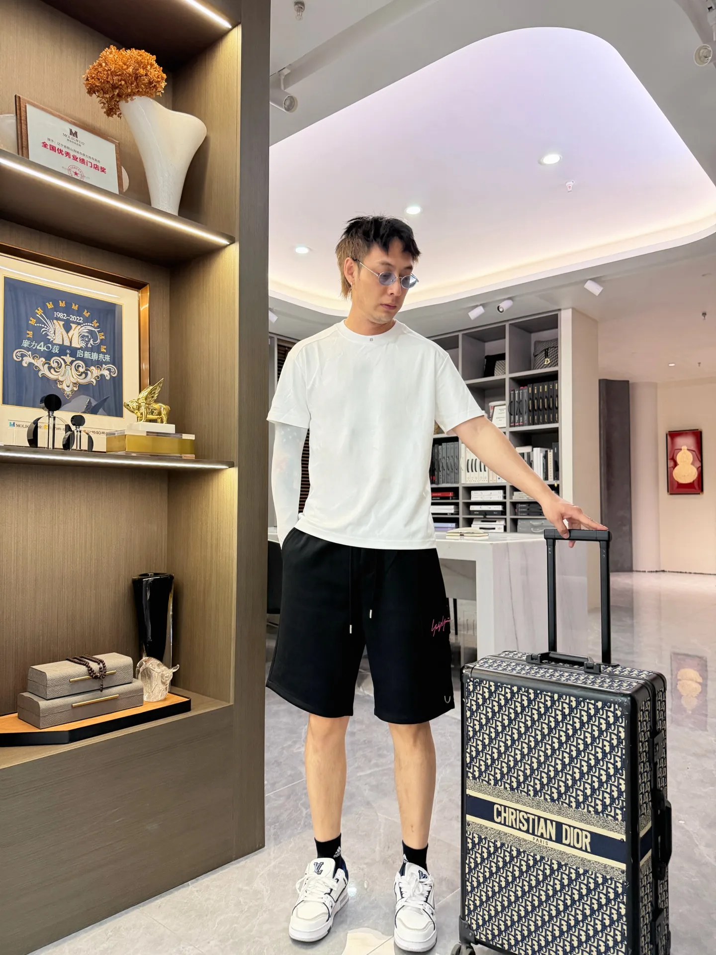 Y 3 Complete three standards 2026 summer New Arrival men's casual shorts, advanced custom-made Breathable fabric Breathable fabric with high elasticity and comfort, impeccable details, top-grade accessories, original logo design concept, delicate and soft feel! The upper body fit is awesome! Size: M-XXXL Please state your height and weight when ordering