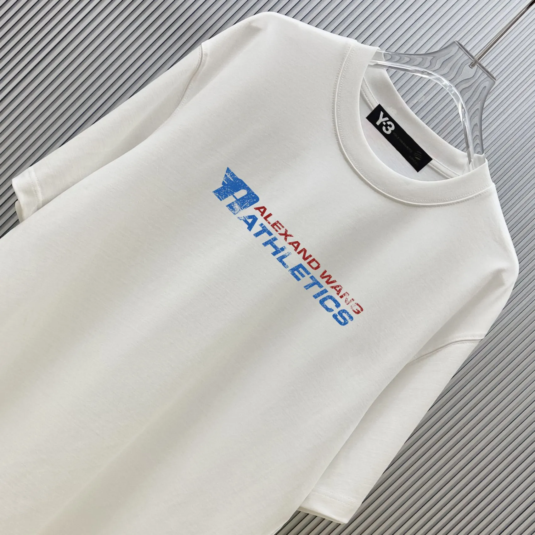 (Strictly control Quality) Style: Yamamoto-Yoji.Y-3 short-sleeved T-shirt Fabric: Weight double yarn 100% cotton Rib: Weight Sorona 1*1 trendy brand Process: Printing Color: White Night Blue Cool Blue Floral Gray Black Size: M-4XL No gender distinction Men and women Same Style