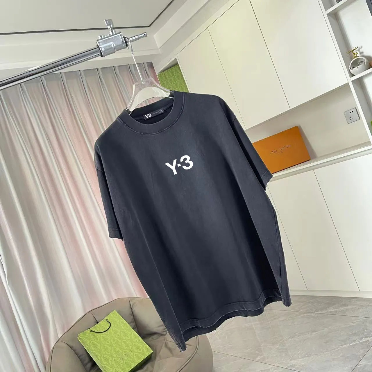 Y-3 2025 Summer New Arrival Washed gradient old and worn Personalized letter logo printing Short-sleeved T-shirt Customized fabric g Men and women Same Style Size: S M L XL XXL Five sizes Color: Black Gray Gradient black Gradient red