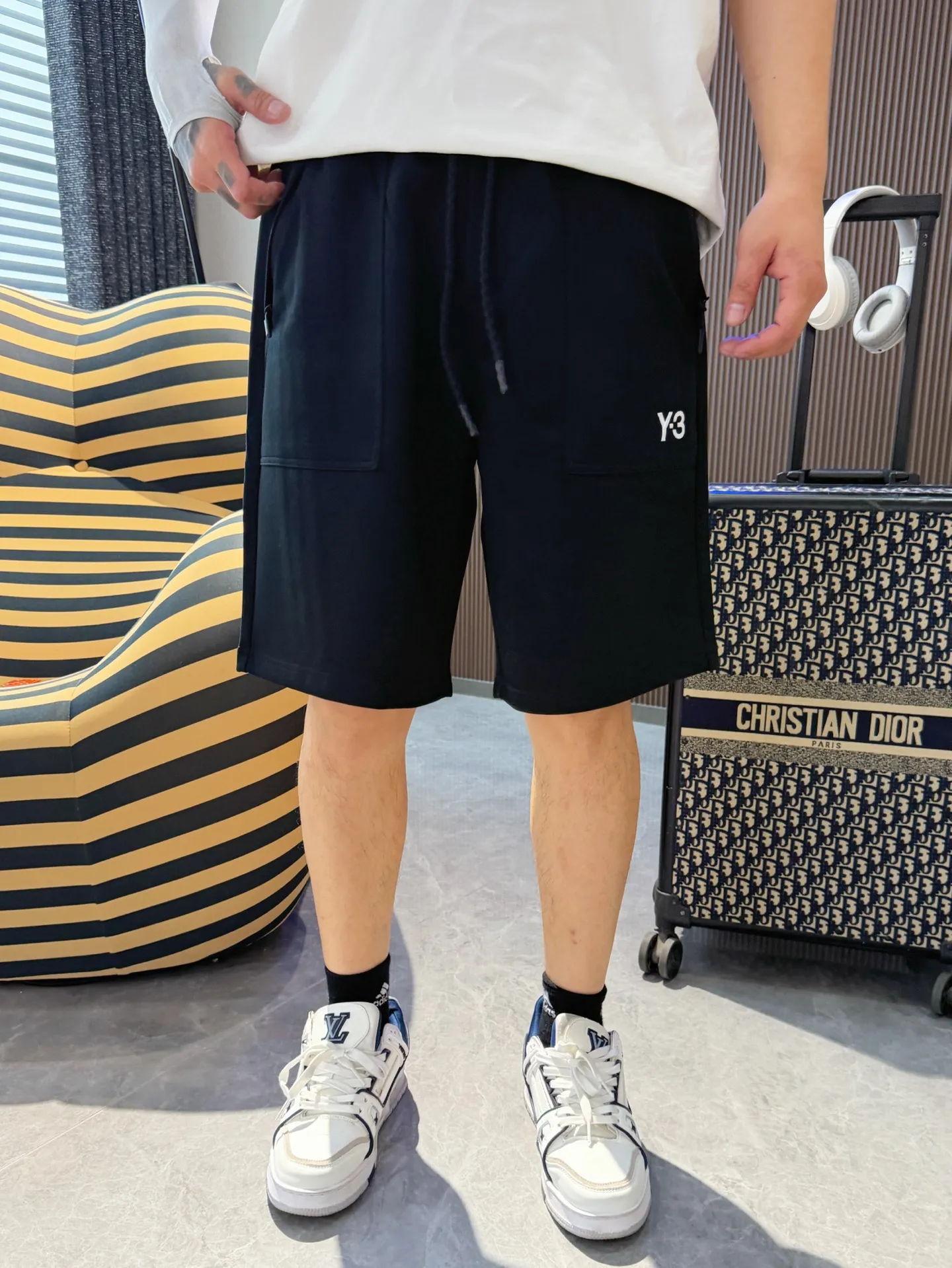 Y 3 Complete three standards 2026 summer New Arrival men's casual shorts, advanced custom-made Breathable fabric Breathable fabric with high elasticity and comfort, impeccable details, top-grade accessories, original logo design concept, delicate and soft feel! The upper body fit is awesome! Size: M-XXXL Please state your height and weight when ordering