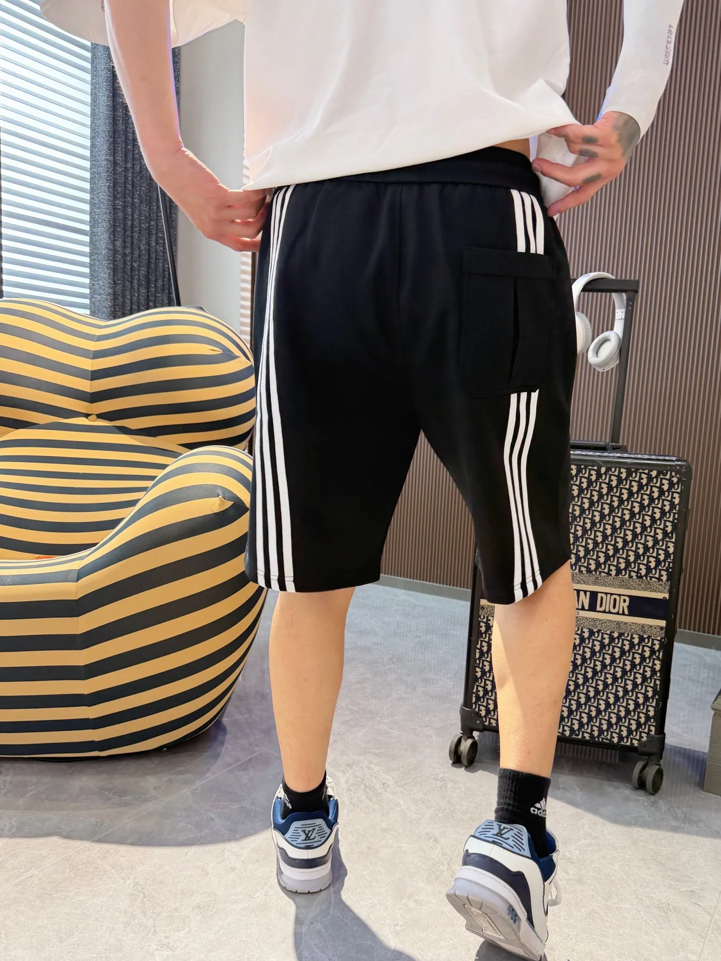 Y 3 Complete three standards 2026 summer New Arrival men's casual shorts, advanced custom-made Breathable fabric Breathable fabric with high elasticity and comfort, impeccable details, top-grade accessories, original logo design concept, delicate and soft feel! The upper body fit is awesome! Size: M-XXXL Please state your height and weight when ordering