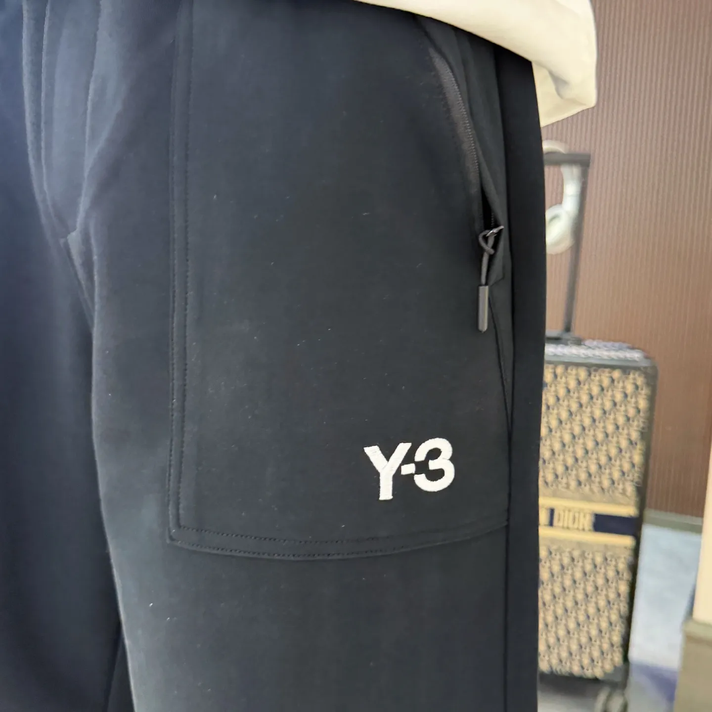 Y 3 Complete three standards 2026 summer New Arrival men's casual shorts, advanced custom-made Breathable fabric Breathable fabric with high elasticity and comfort, impeccable details, top-grade accessories, original logo design concept, delicate and soft feel! The upper body fit is awesome! Size: M-XXXL Please state your height and weight when ordering