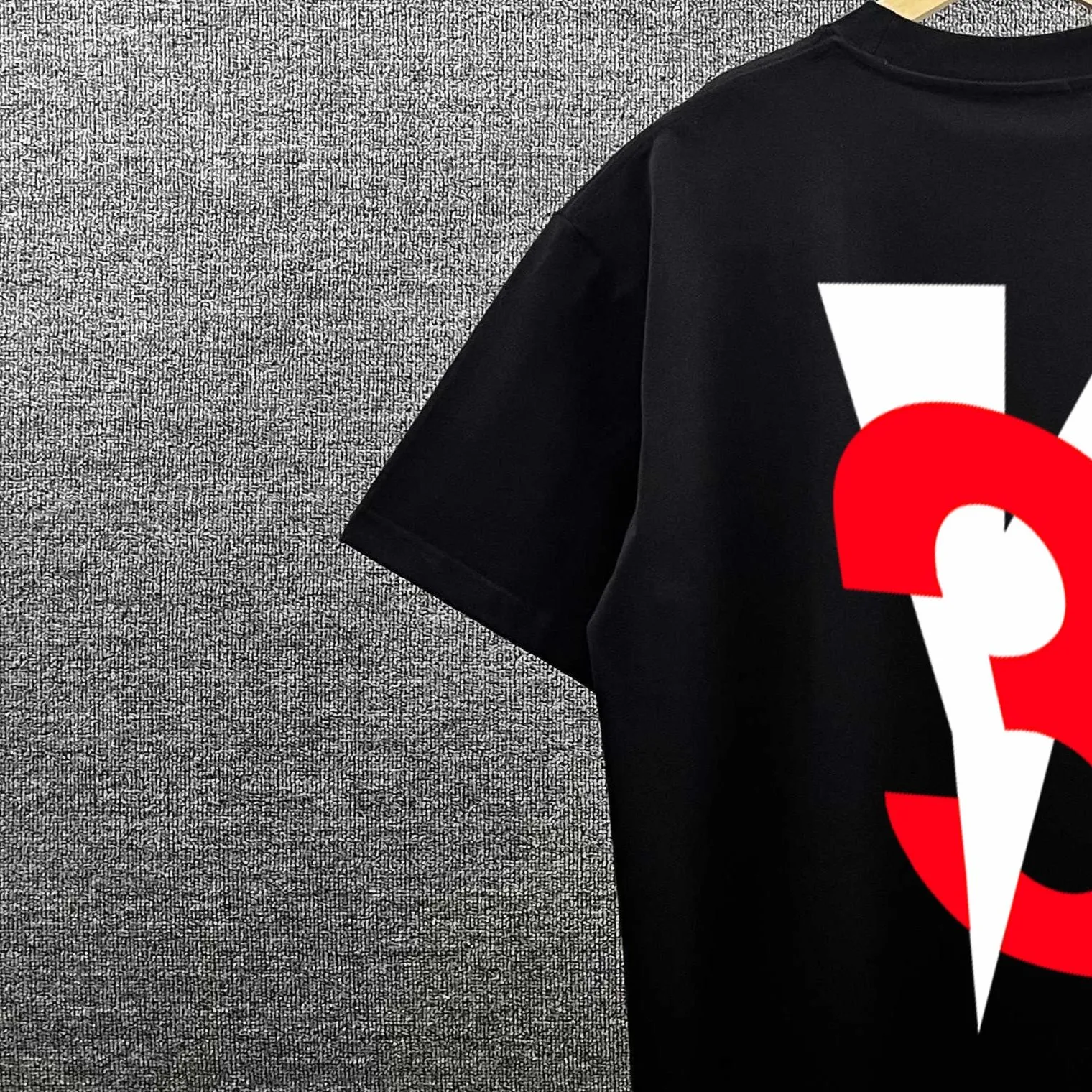 Y 3* * *yoji 2026 spring and summer New Arrival Classic personalized front and rear letter logo printed T-shirt Double yarn custom plain cotton fabric short-sleeved T-shirt Men and women Same Style Color: Black White Gray Size: S (90-130 pounds) M (120-150 pounds) L (140-165 pounds) XL (160-180 pounds) XXL (180 pounds)