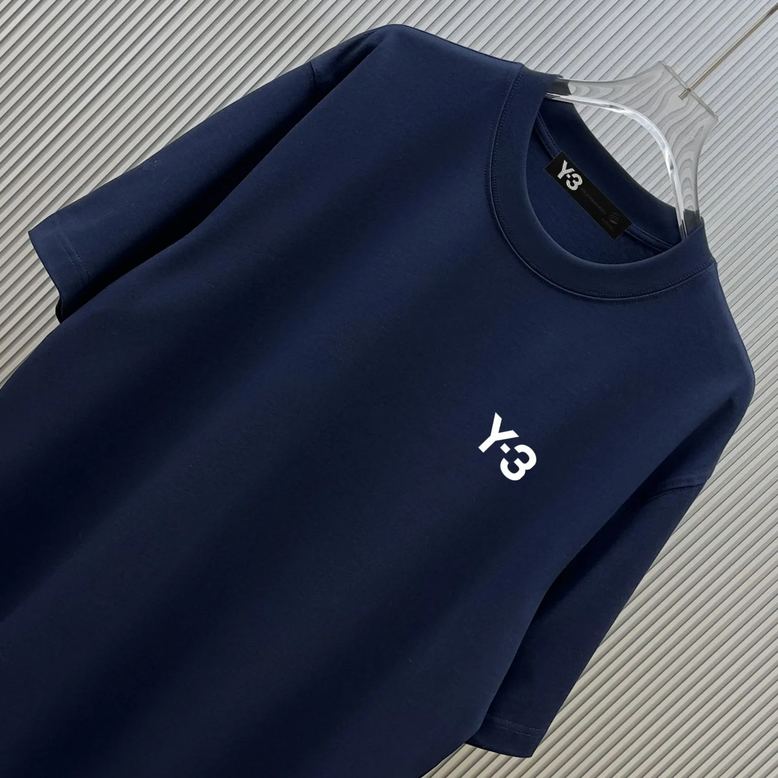 (Strictly control Quality) Style: Yamamoto-Yoji.Y-3 short-sleeved T-shirt Fabric: Double weight yarn 100% cotton Rib: Weight Sorona 1*1 trendy brand Process: Printing Color: White Night Blue Cool Blue Blue Floral Gray Black Size: M—4XL No gender distinction Men and women Same Style