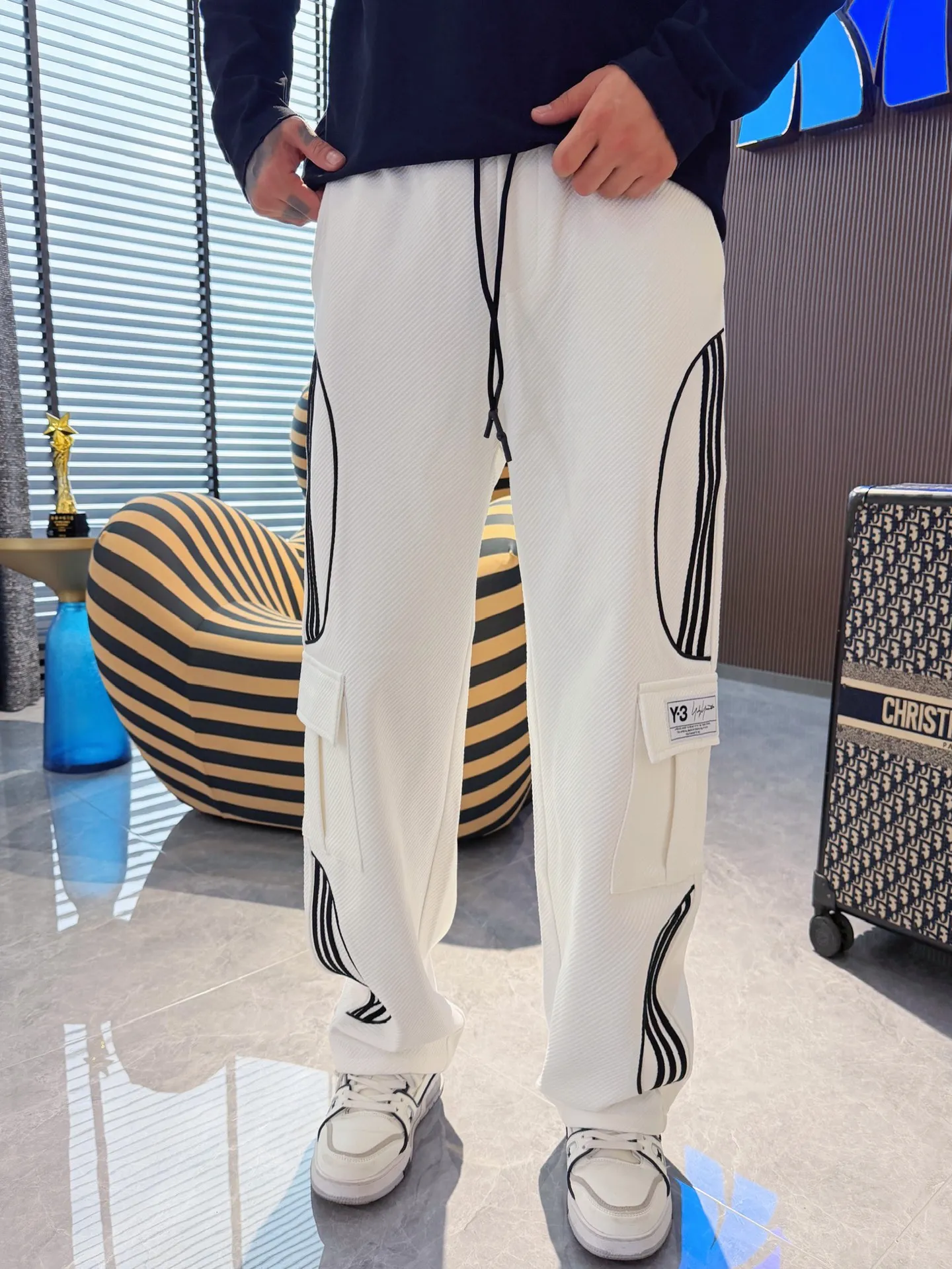Y 3 [Higher version] The latest 2026 autumn and winter products, available at the counter simultaneously, Original hard goods, fashionable casual trousers and casual trousers, using imported original fabrics, top-grade embroidery 🪡 craft letter pattern logo, original hardware accessories decoration, simple yet fashionable, fashionable and handsome upper body, Sizes: M-3XL