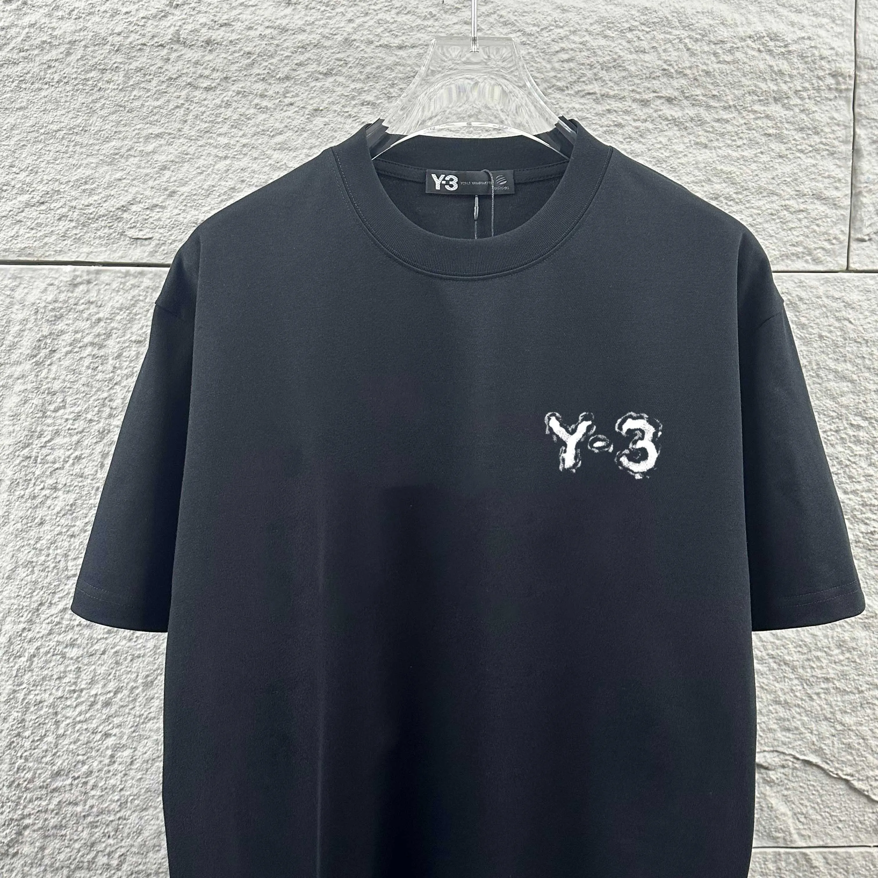 Y 3*Yamamoto*Yoji 2026 Spring and Summer New Arrival Simple signature letter heat transfer process Y-3 Customized double yarn plain cotton fabric Short-sleeved T-shirt Men and women Same Style Color: Black White Angora Red Size: S (90-130 pounds) M (120-150 pounds) L (140-165 pounds) XL (160-180 pounds) XXL (180 kilograms)