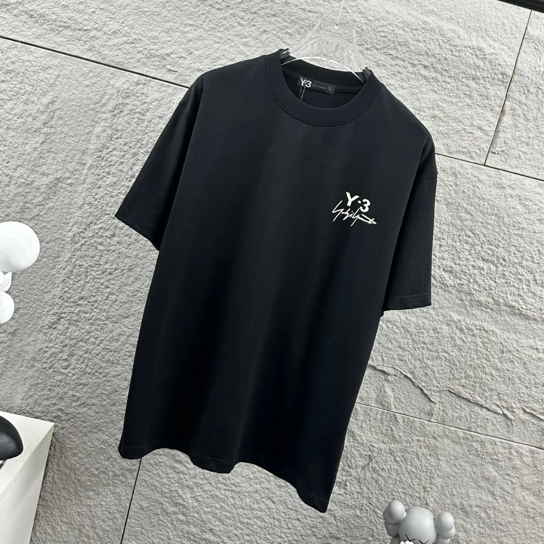 Y 3*Yamamoto*Yoji 2026 Spring and Summer New Arrival Simple signature letters three-dimensional flocking technology Y-3 Customized double yarn plain cotton fabric Short-sleeved T-shirt Men and women Same Style Color: Black White Angora Red Size: S (90-130 pounds) M (120-150 pounds) L (140-165 pounds) XL (160-180 pounds) XXL (180 pounds)