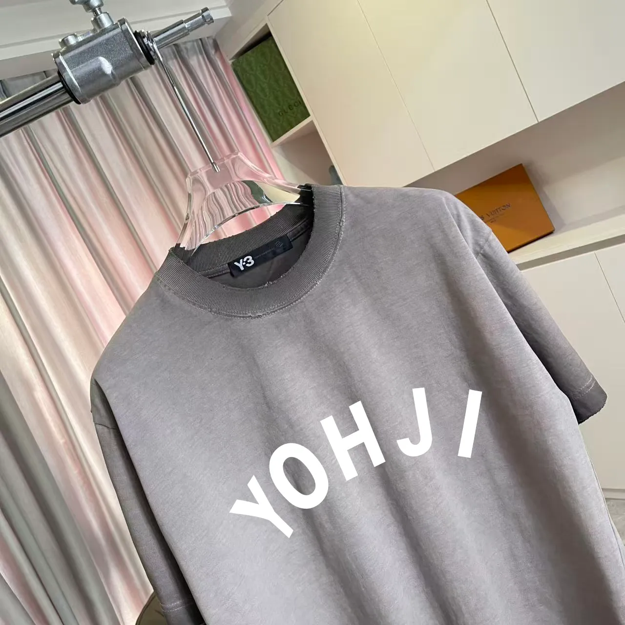 Y-3 2026 Summer New Arrival Washed, distressed, personalized letter logo print, short-sleeved T-shirt, customized fabric g Men and women Same Style Size: S M L XL XXL Five sizes Color: White Brown Purple Gray