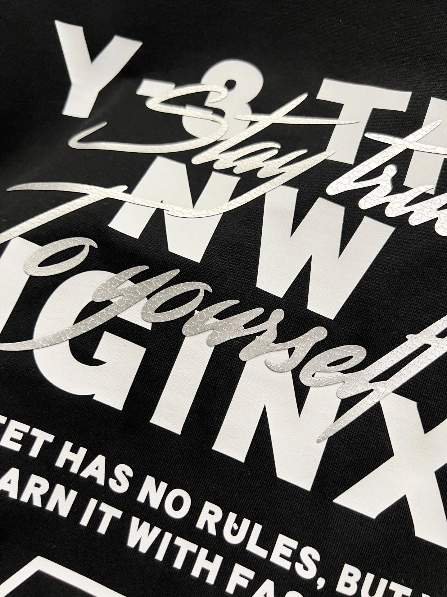 Y 3*Yamamoto*Yoji 2026 Spring and Summer New Arrival Simple signature letters three-dimensional flocking three-dimensional technology Y-3 Customized double yarn plain cotton fabric Short-sleeved T-shirt Men and women Same Style Loose version Size S M L XL XXL Five codes Black White Angora Red