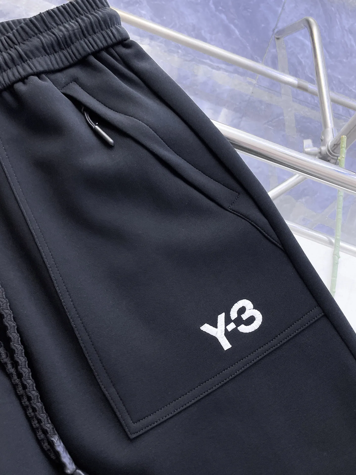 Y 3 Complete three standards 2026 summer New Arrival men's casual shorts, advanced custom-made Breathable fabric Breathable fabric with high elasticity and comfort, impeccable details, top-grade accessories, original logo design concept, delicate and soft feel! The upper body shape is awesome! Size: M-XXXL Please state your height and weight when ordering