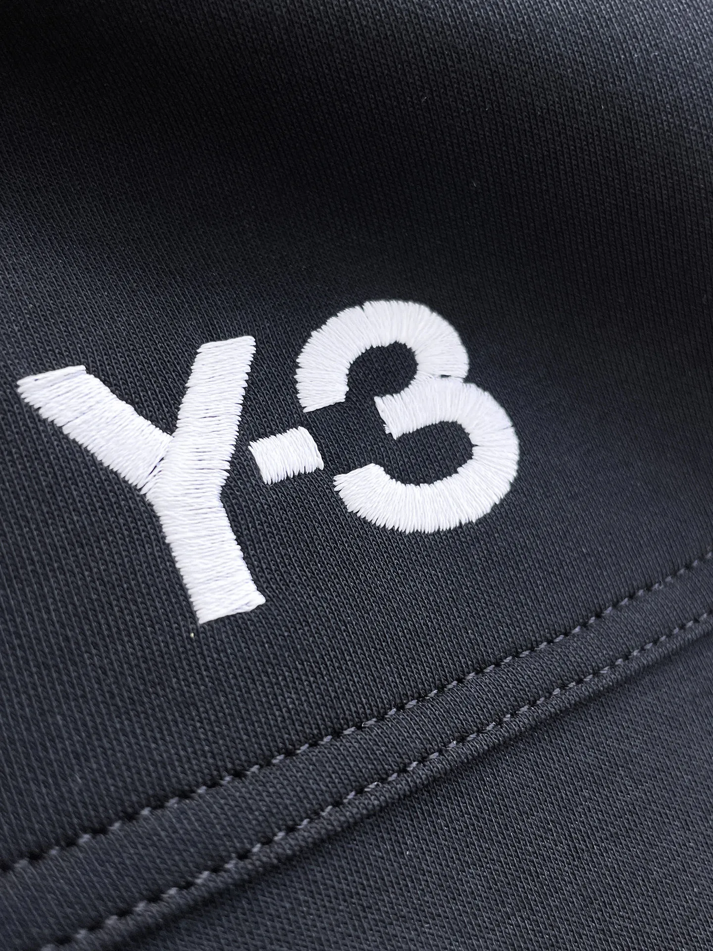 Y 3 Complete three standards 2026 summer New Arrival men's casual shorts, advanced custom-made Breathable fabric Breathable fabric with high elasticity and comfort, impeccable details, top-grade accessories, original logo design concept, delicate and soft feel! The upper body shape is awesome! Size: M-XXXL Please state your height and weight when ordering