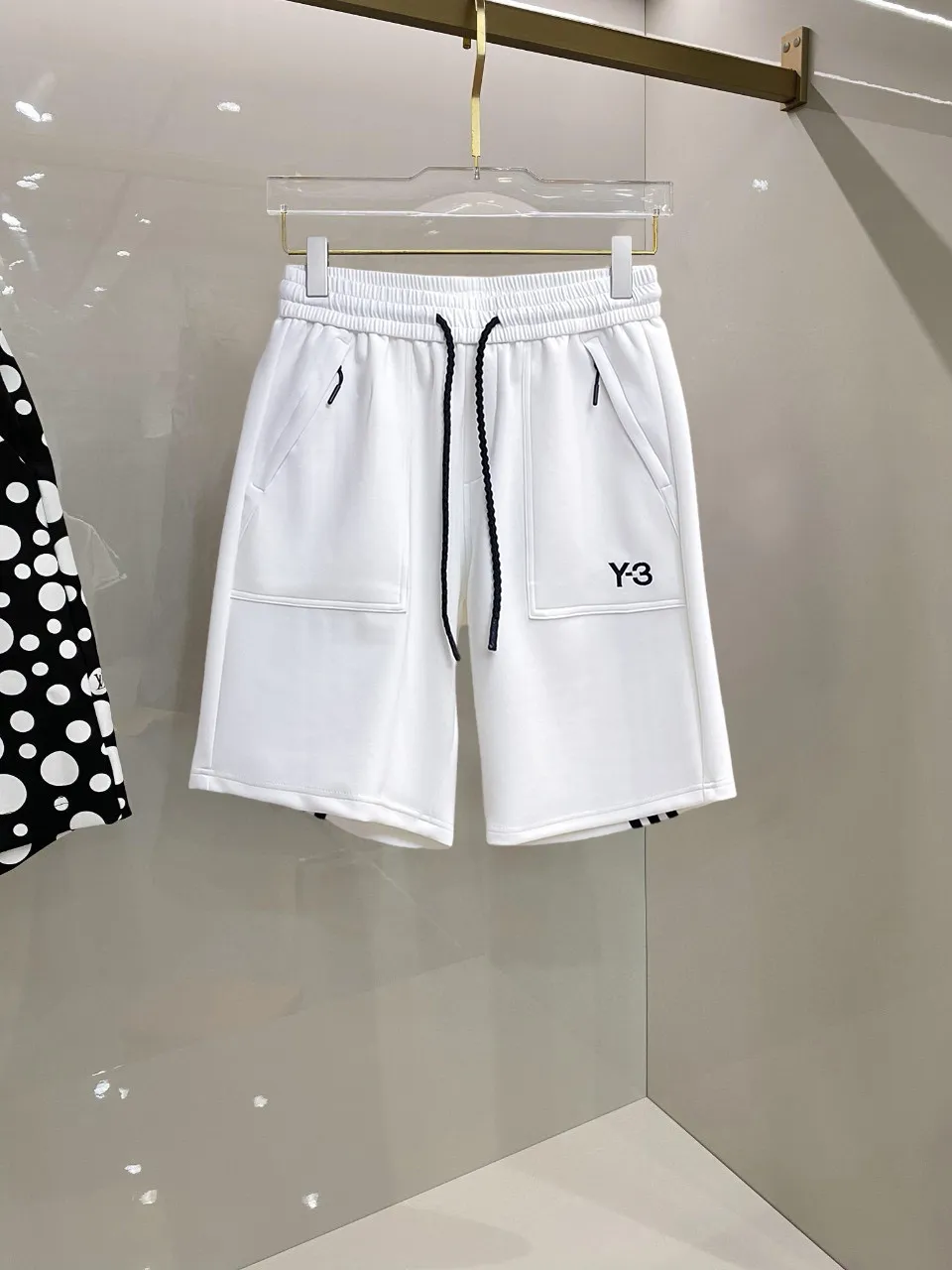 Y 3 Complete three standards 2026 summer New Arrival men's casual shorts, advanced custom-made Breathable fabric Breathable fabric with high elasticity and comfort, impeccable details, top-grade accessories, original logo design concept, delicate and soft feel! The upper body fit is awesome! Size: M-XXXL Please state your height and weight when ordering