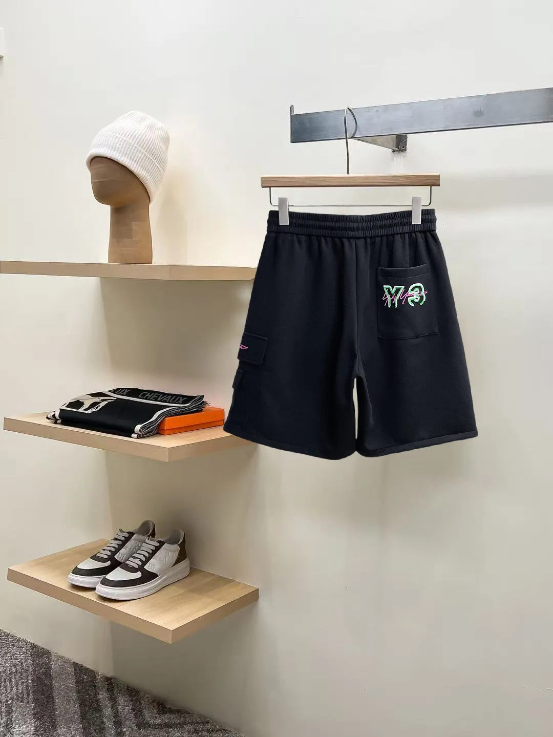 Y 3 Complete three standards 2026 summer New Arrival men's casual shorts, advanced custom-made Breathable fabric Breathable fabric with high elasticity and comfort, impeccable details, top-grade accessories, original logo design concept, delicate and soft feel! The upper body fit is awesome! Size: M-XXXL Please state your height and weight when ordering