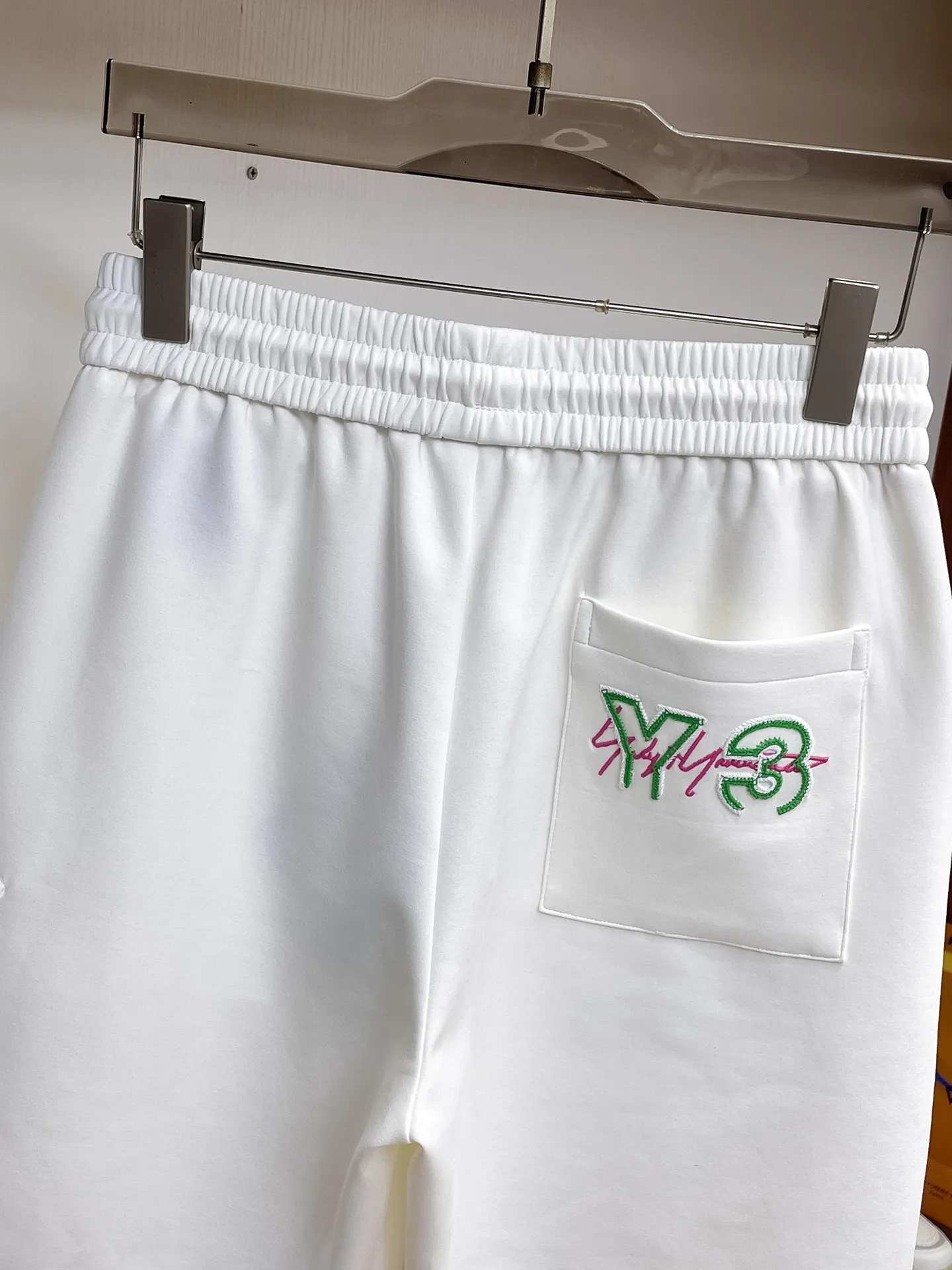 Y 3 Complete three standards 2026 summer New Arrival men's casual shorts, advanced custom-made Breathable fabric Breathable fabric with high elasticity and comfort, impeccable details, top-grade accessories, original logo design concept, delicate and soft feel! The upper body fit is awesome! Size: M-XXXL Please state your height and weight when ordering