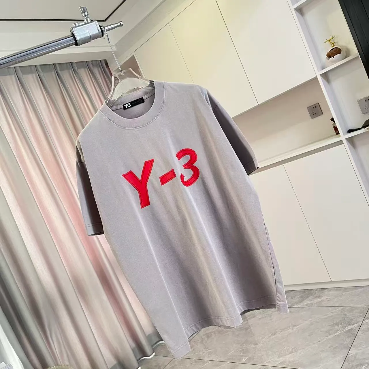 Y-3 2026 Summer New Arrival Washed, distressed, personalized letter logo short-sleeved T-shirt, customized fabric g Men and women Same Style Size: S M L XL XXL Five sizes Color: Black White Apricot Gray Gray