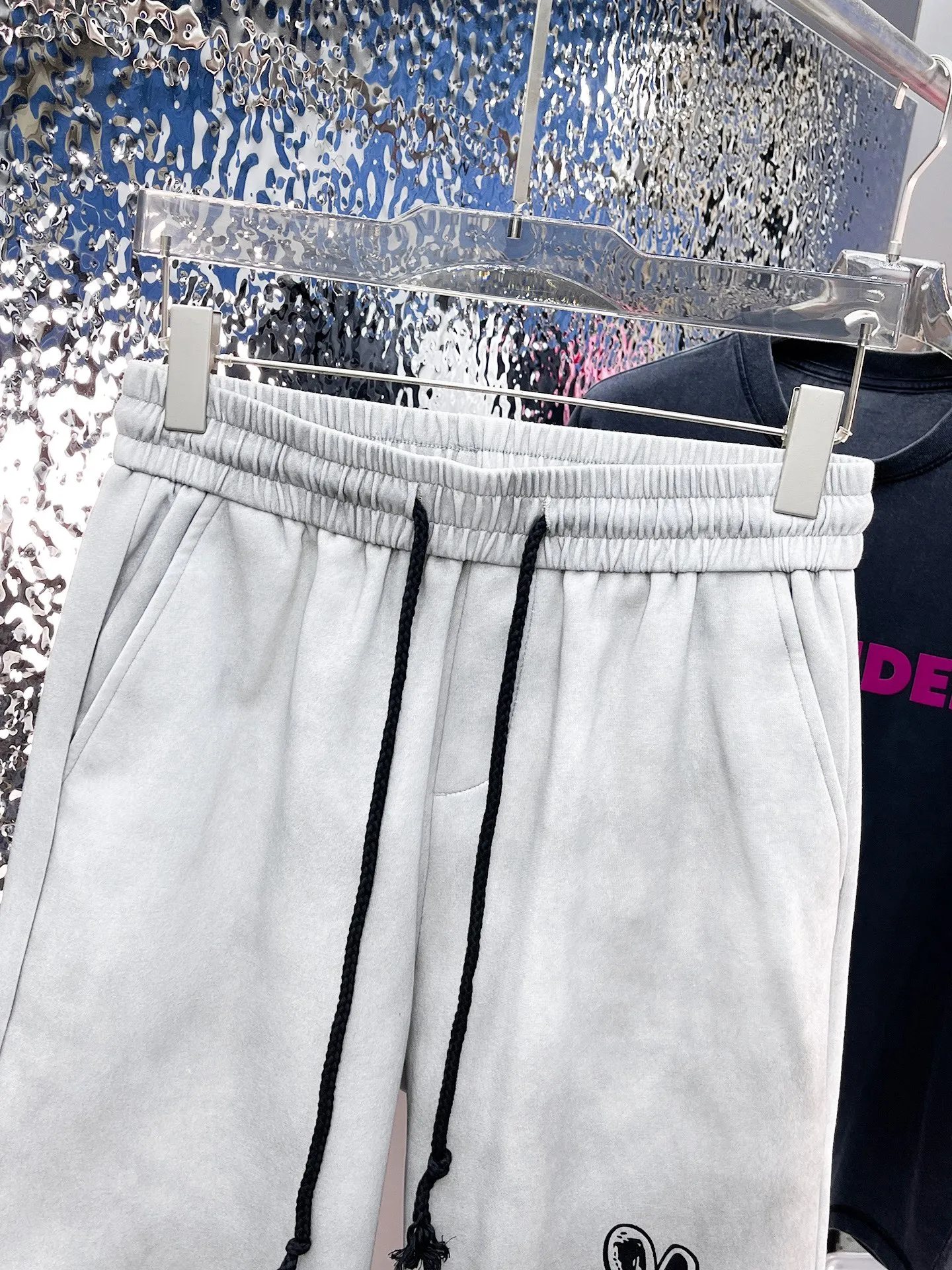 Y 3 Complete three standards 2026 summer New Arrival men's casual shorts, advanced custom-made Breathable fabric Breathable fabric with high elasticity and comfort, impeccable details, top-grade accessories, original logo design concept, delicate and soft feel! The upper body fit is awesome! Size: M-XXXL Please state your height and weight when ordering