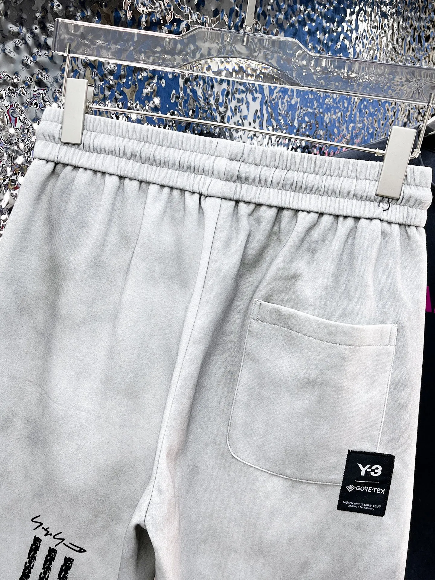 Y 3 Complete three standards 2026 summer New Arrival men's casual shorts, advanced custom-made Breathable fabric Breathable fabric with high elasticity and comfort, impeccable details, top-grade accessories, original logo design concept, delicate and soft feel! The upper body fit is awesome! Size: M-XXXL Please state your height and weight when ordering