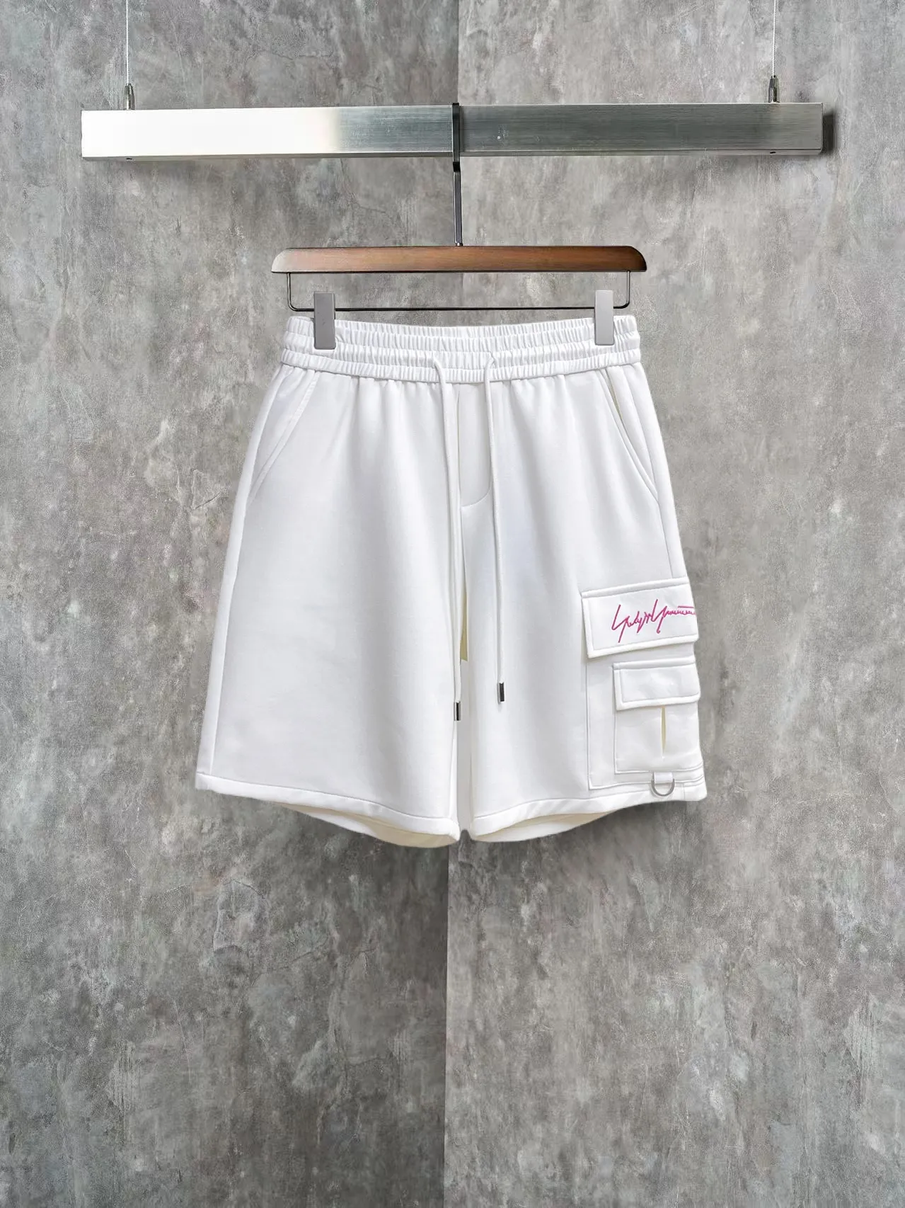 Y 3 Complete three standards 2026 summer New Arrival men's casual shorts, advanced custom-made Breathable fabric Breathable fabric with high elasticity and comfort, impeccable details, top-grade accessories, original logo design concept, delicate and soft feel! The upper body shape is awesome! Size: M-XXXL Please state your height and weight when ordering