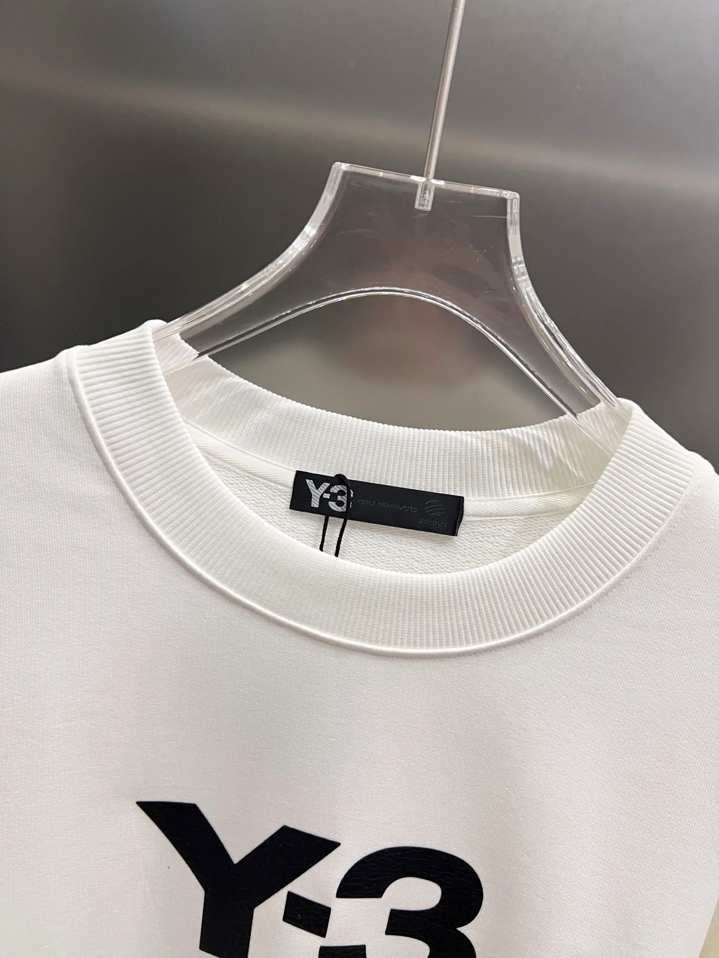 Y 3*Yamamoto*Yoji 2026 Autumn and Winter New Arrival round neck long-sleeved sweatshirt, simple signature letter three-dimensional flocking three-dimensional technology Y-3 customized double yarn plain cotton fabric Premium version! Same Style for Men and Women Loose Version Size S M L XL XXL Five Sizes Black White