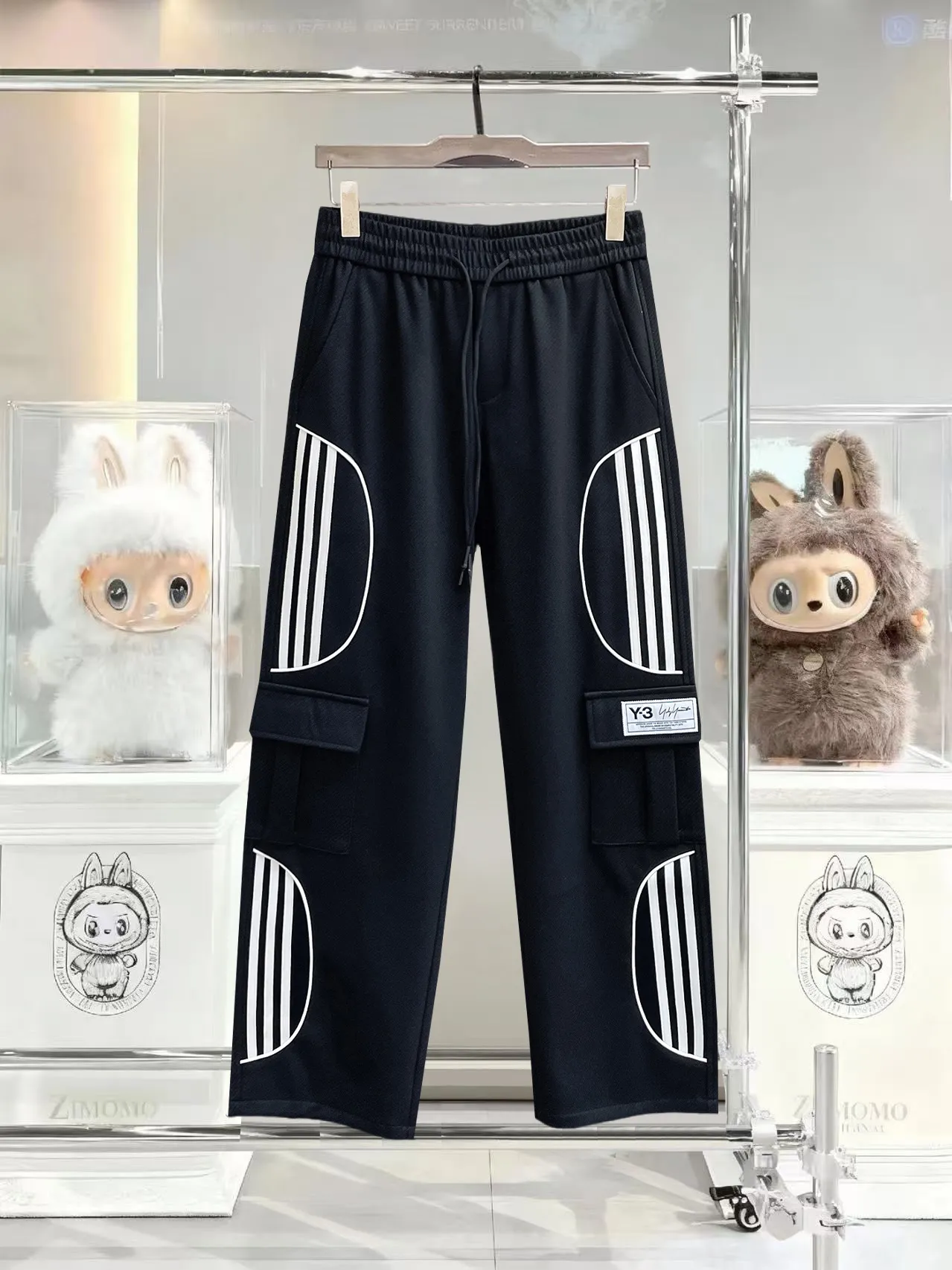 Y 3 [Higher version] The latest products for autumn and winter 2026, available at the counter simultaneously, original goods, fashionable casual trousers and casual pants, using imported original fabrics, top-grade embroidery 🪡 craft letter pattern logo, original hardware accessories decoration, simple yet fashionable, fashionable and handsome upper body, Sizes: M-3XL