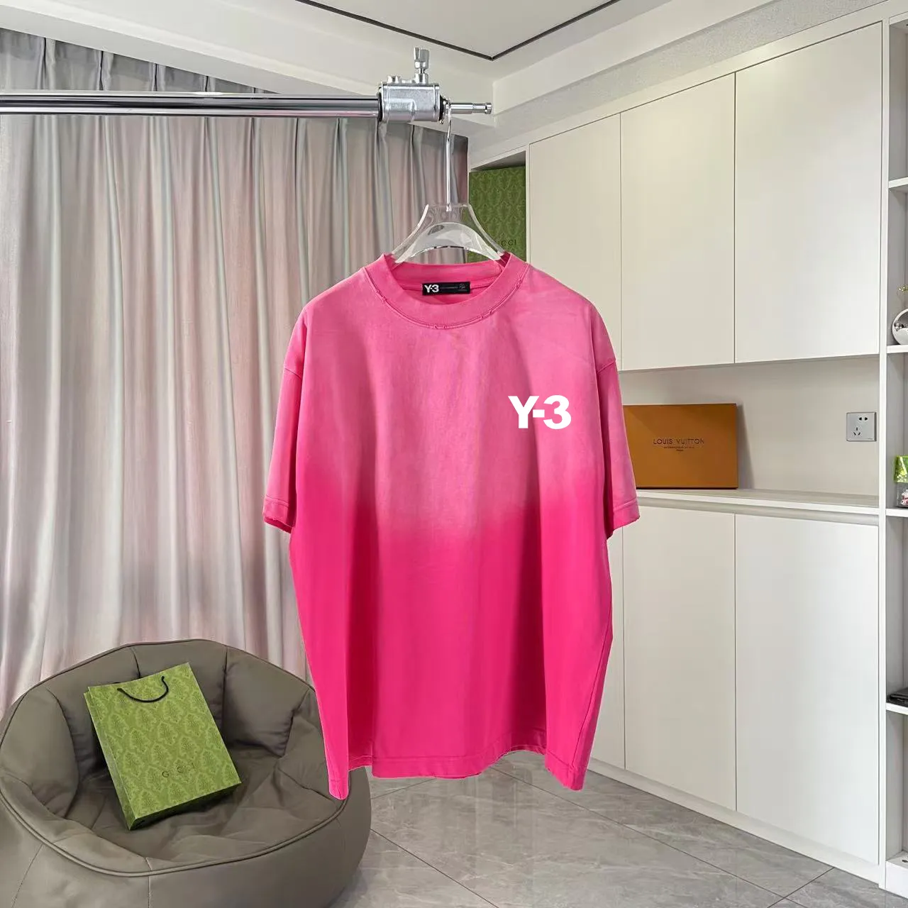 Y-3 2025 Summer New Arrival Washed gradient old and worn Personalized letter logo printing Short-sleeved T-shirt Customized fabric g Men and women Same Style Size: S M L XL XXL Five sizes Color: Black Gray Gradient black Gradient red