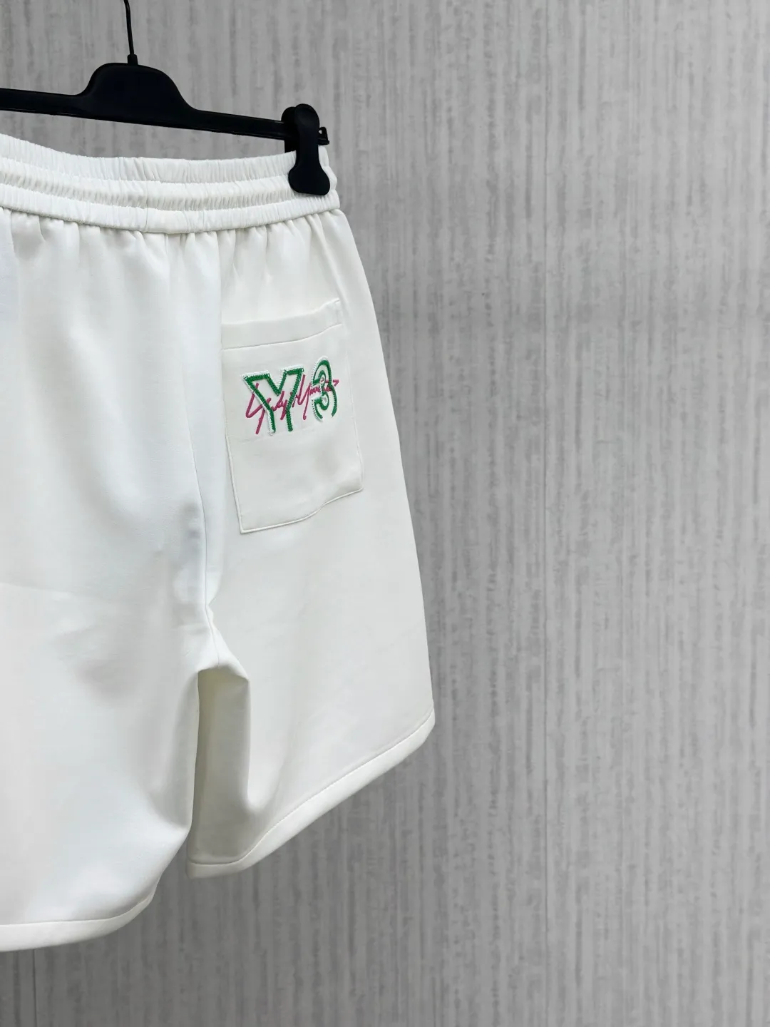 Y 3 2026 Summer New Arrival men's casual shorts, advanced custom fabrics, Breathable comfort, impeccable details, top accessories, original logo design concept, delicate and soft feel! The upper body fit is awesome! Size: M-XXXL Please state your height and weight when ordering